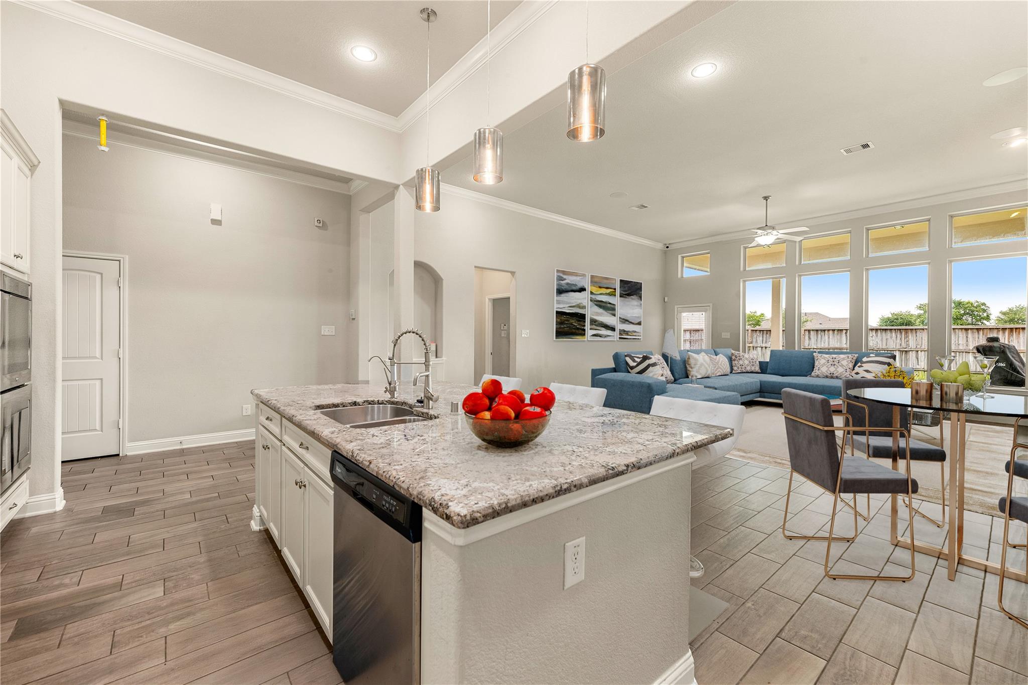 5343 Baroness Lane