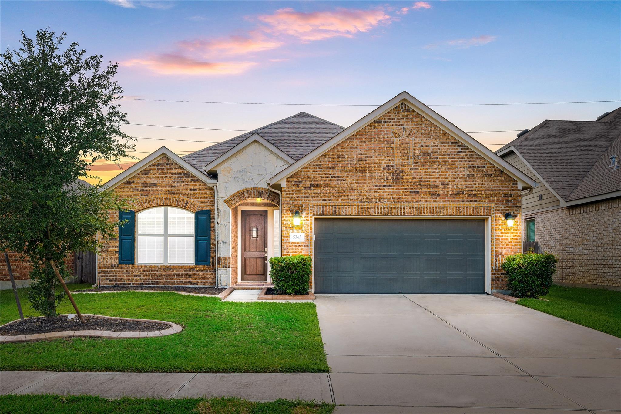 5343 Baroness Lane