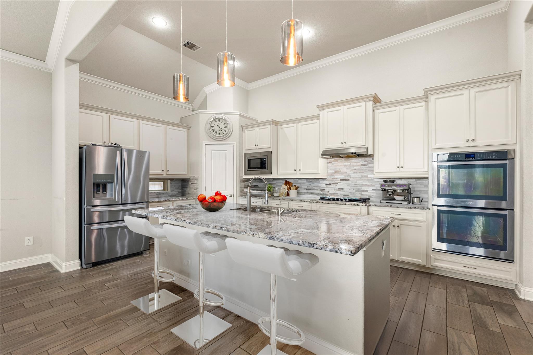 5343 Baroness Lane