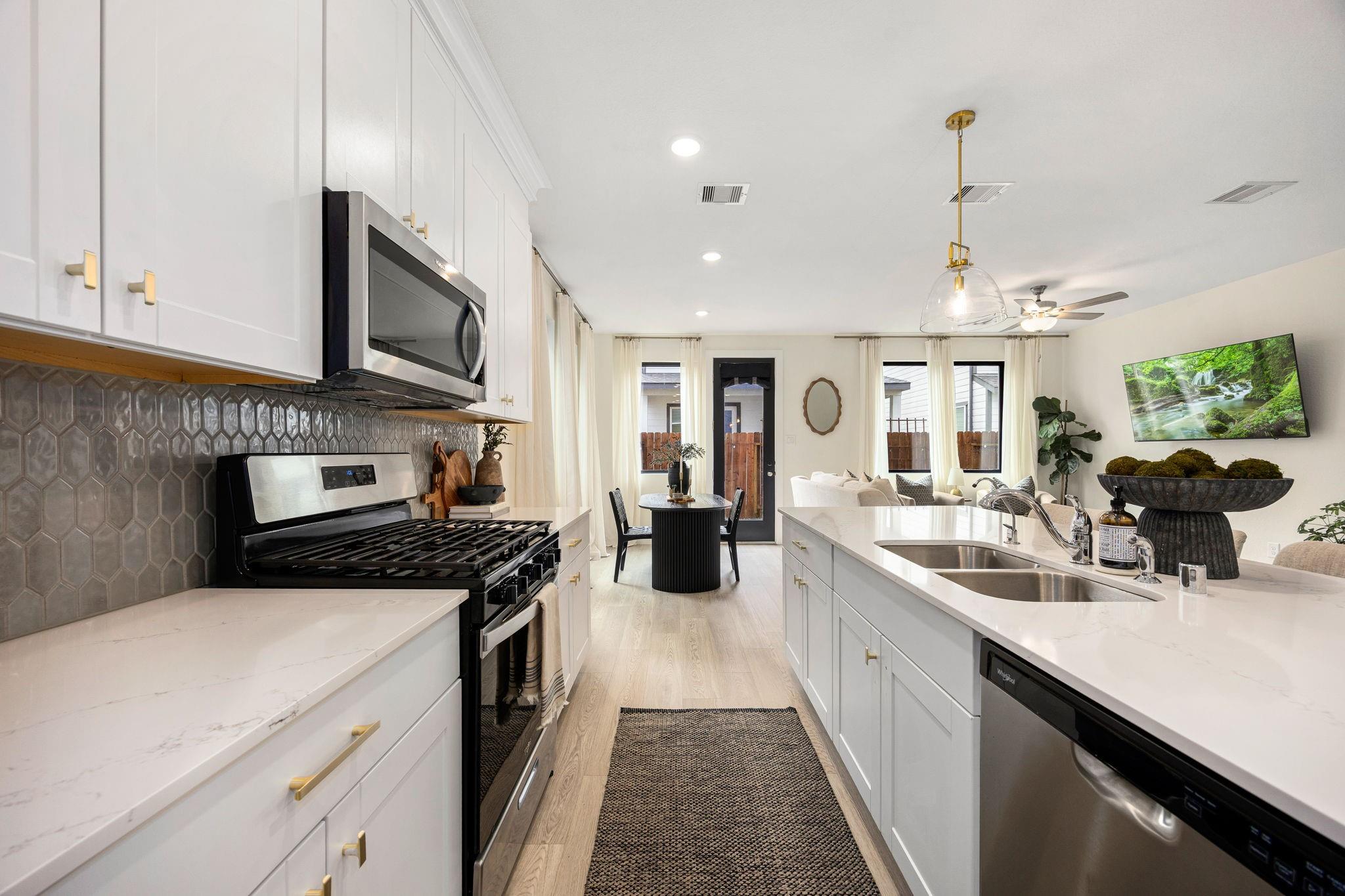 9947 Storehouse Drive