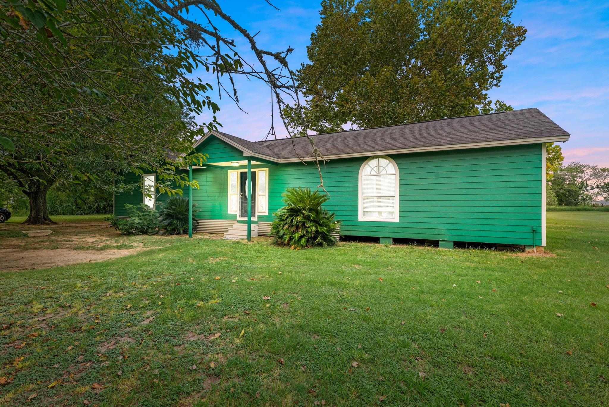 5944 Noel Lane