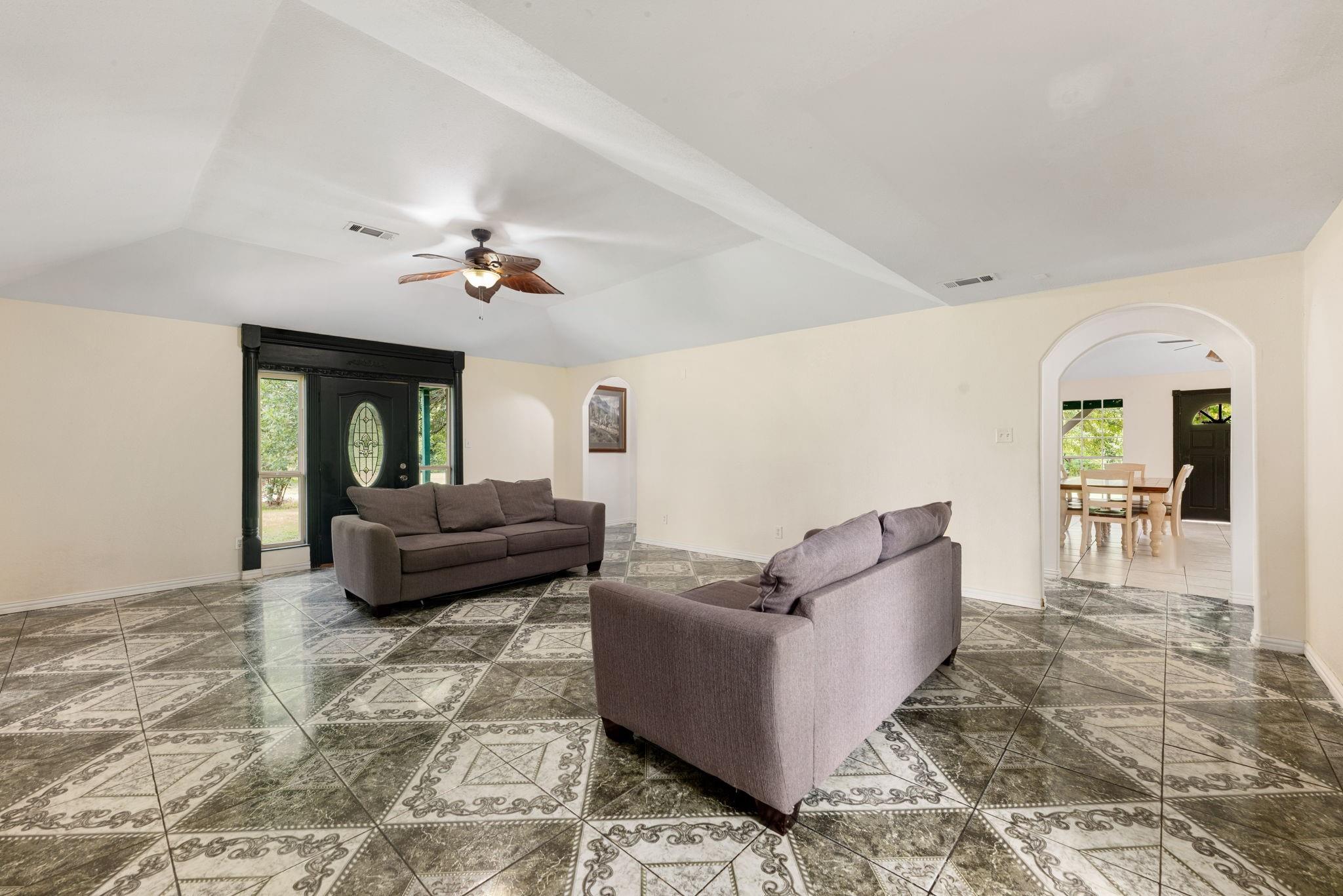 5944 Noel Lane