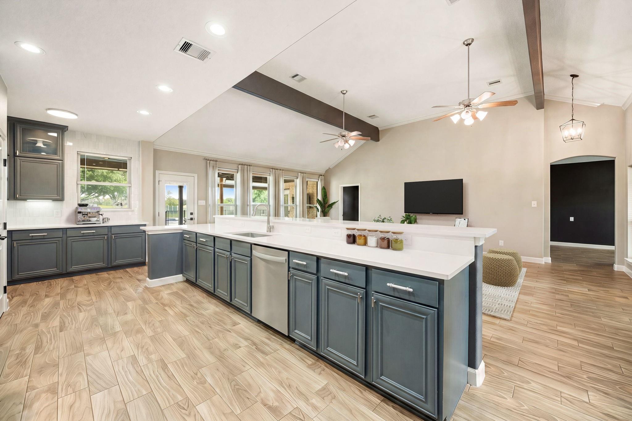 35129 Pontiac Drive