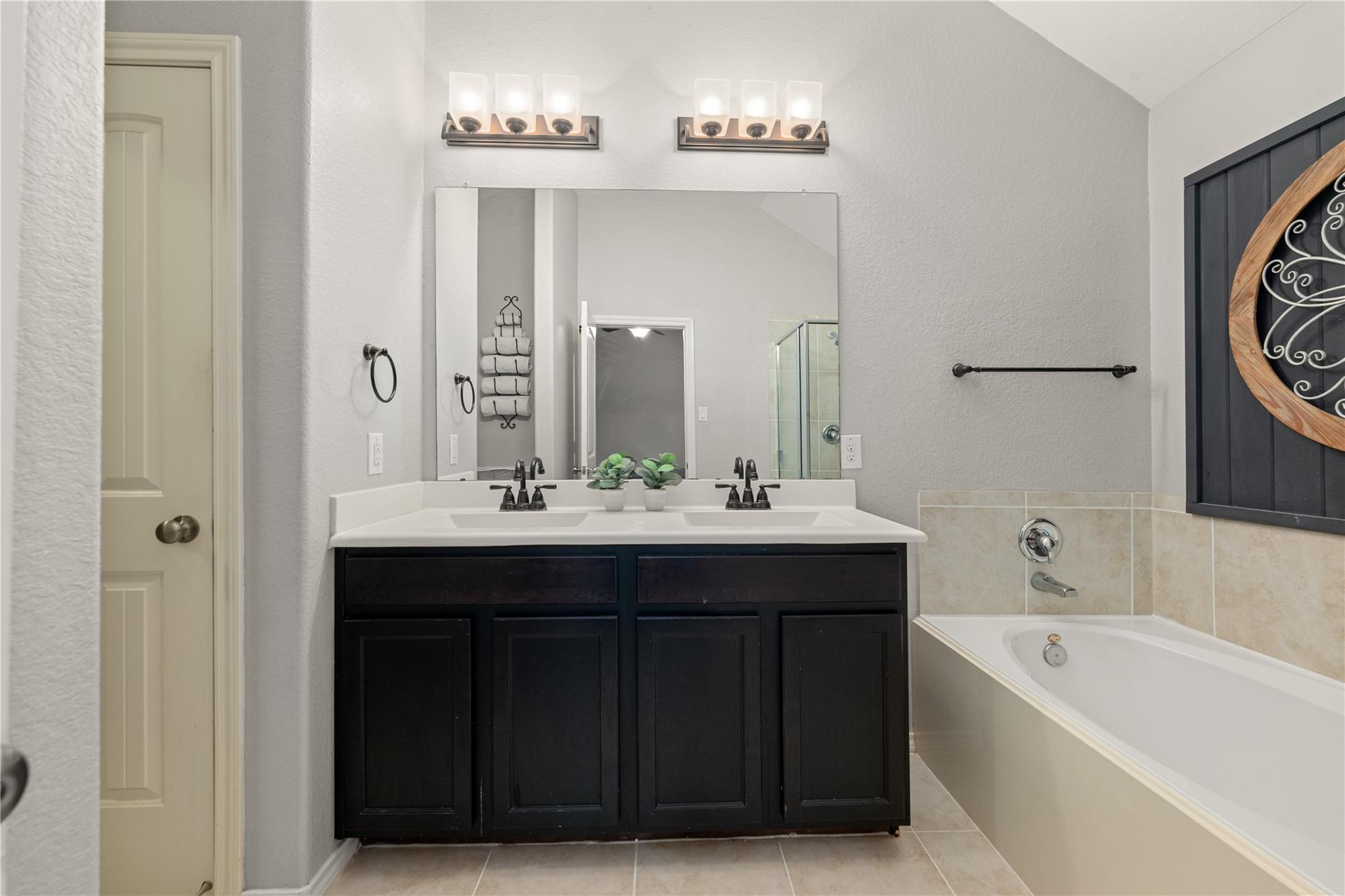 3059 Hawthorne Glen Lane