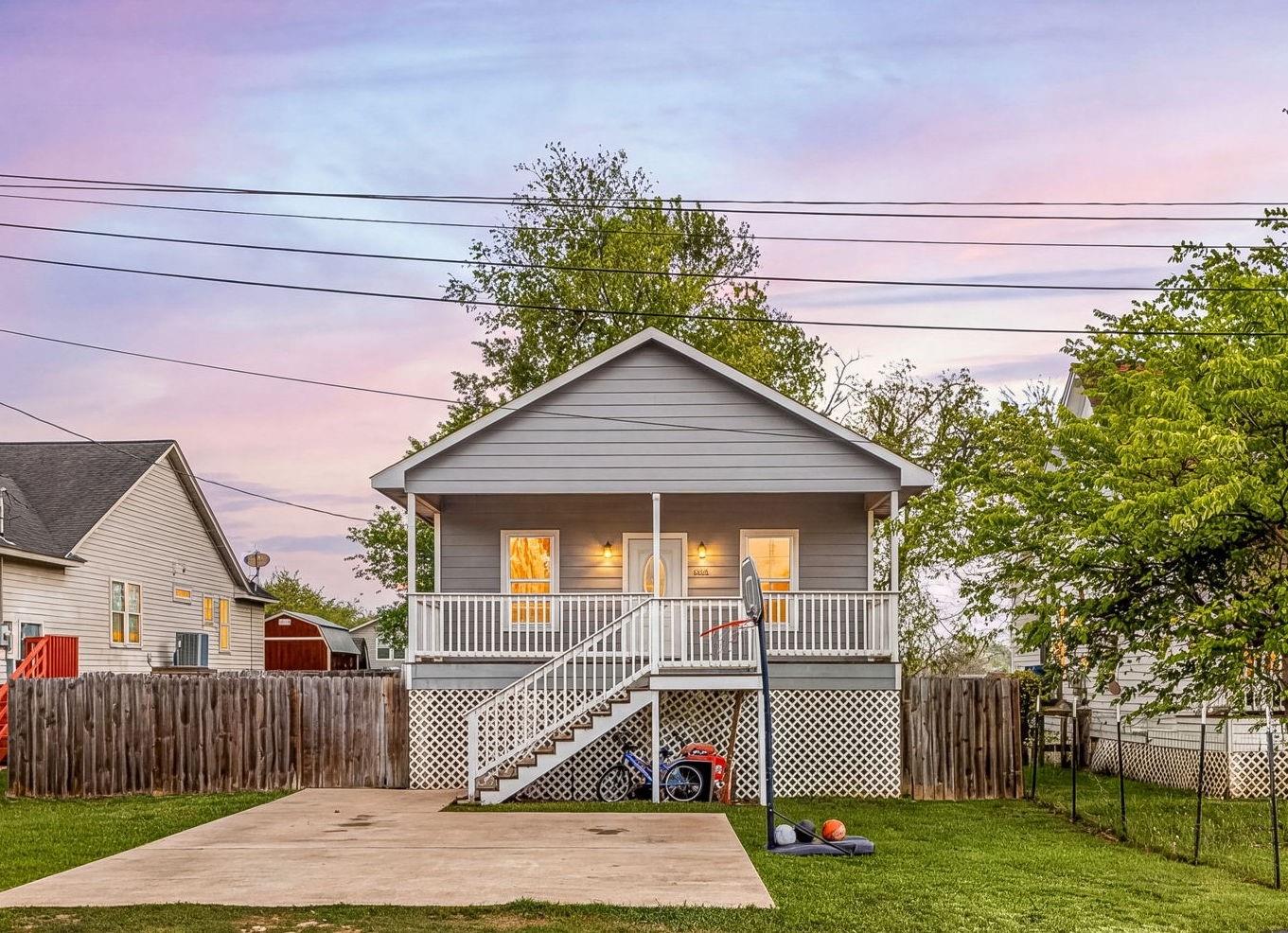 805 E Mulberry Avenue