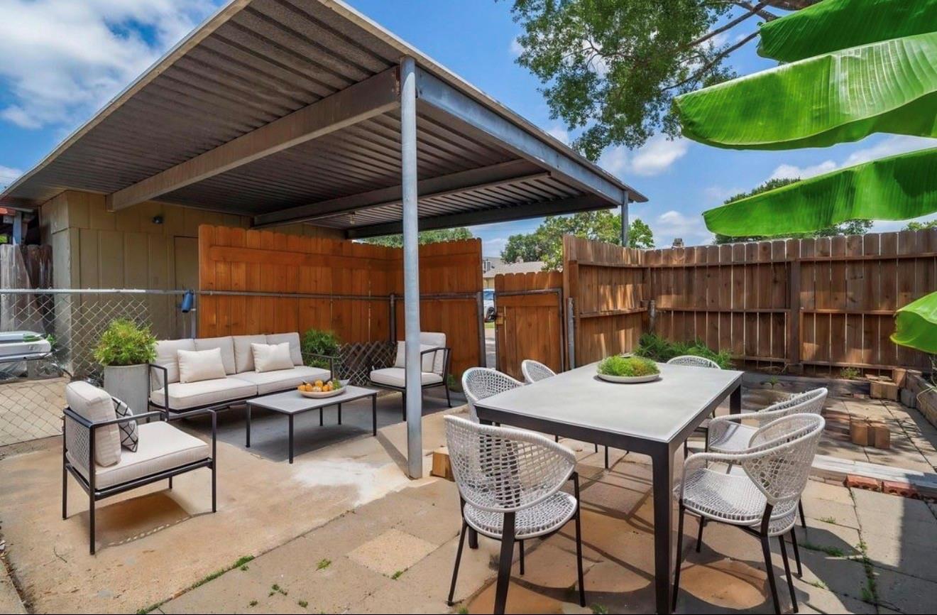 8952 Wilcrest Drive