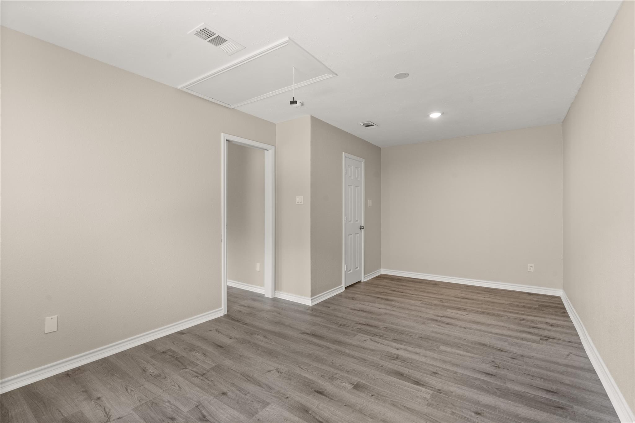 11907 Windlake Drive