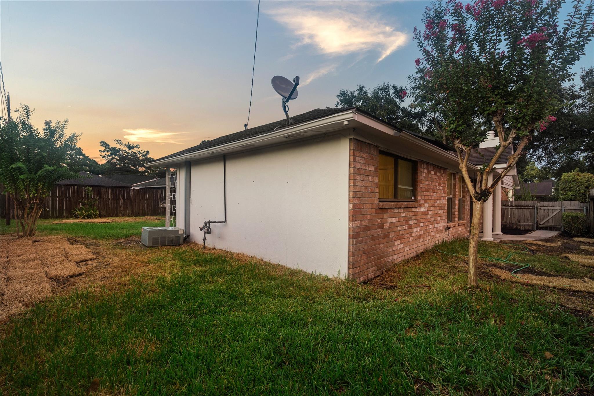 11907 Windlake Drive