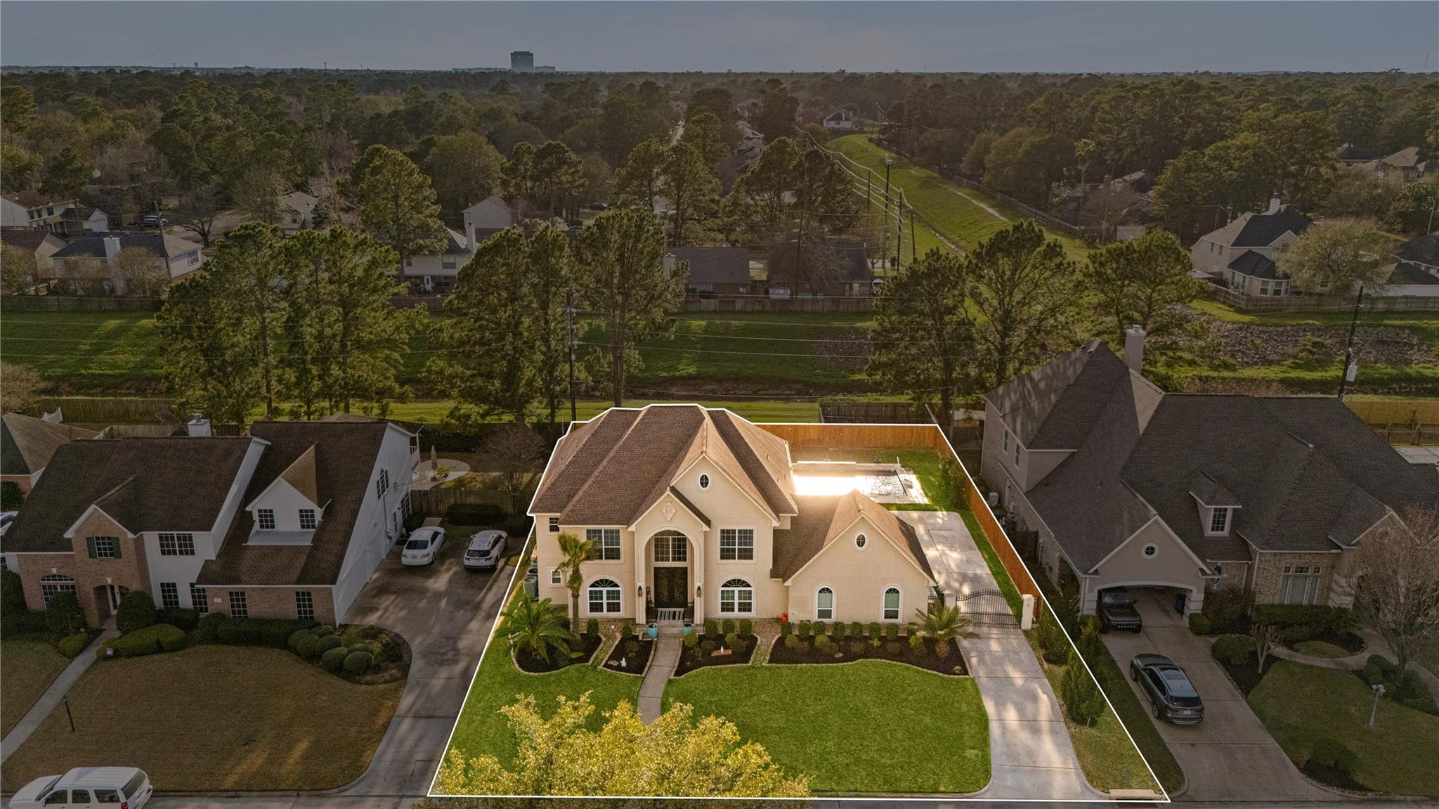 17621 Shadow Valley Drive