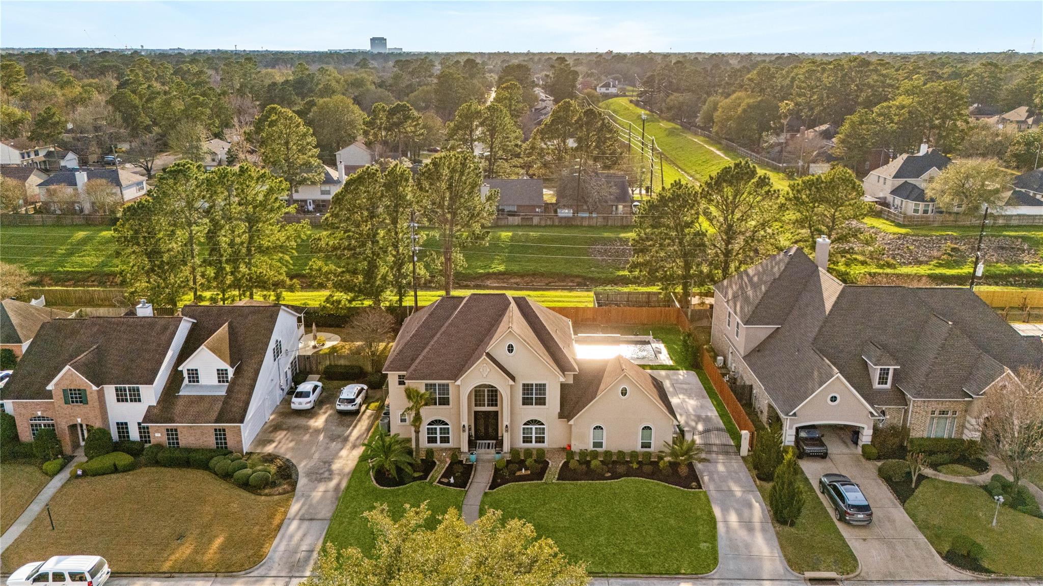 17621 Shadow Valley Drive