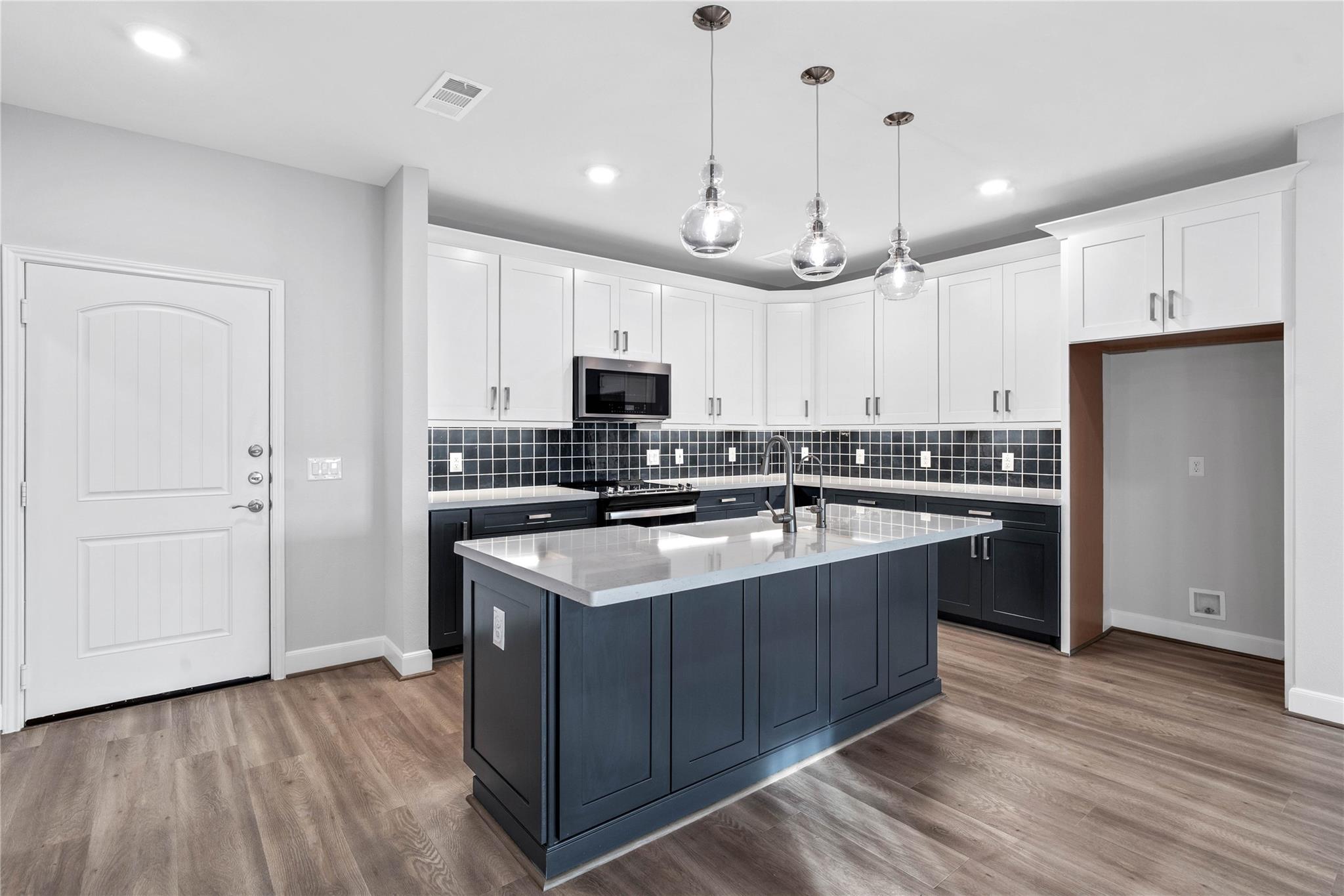 6804 Westview Drive # 3404