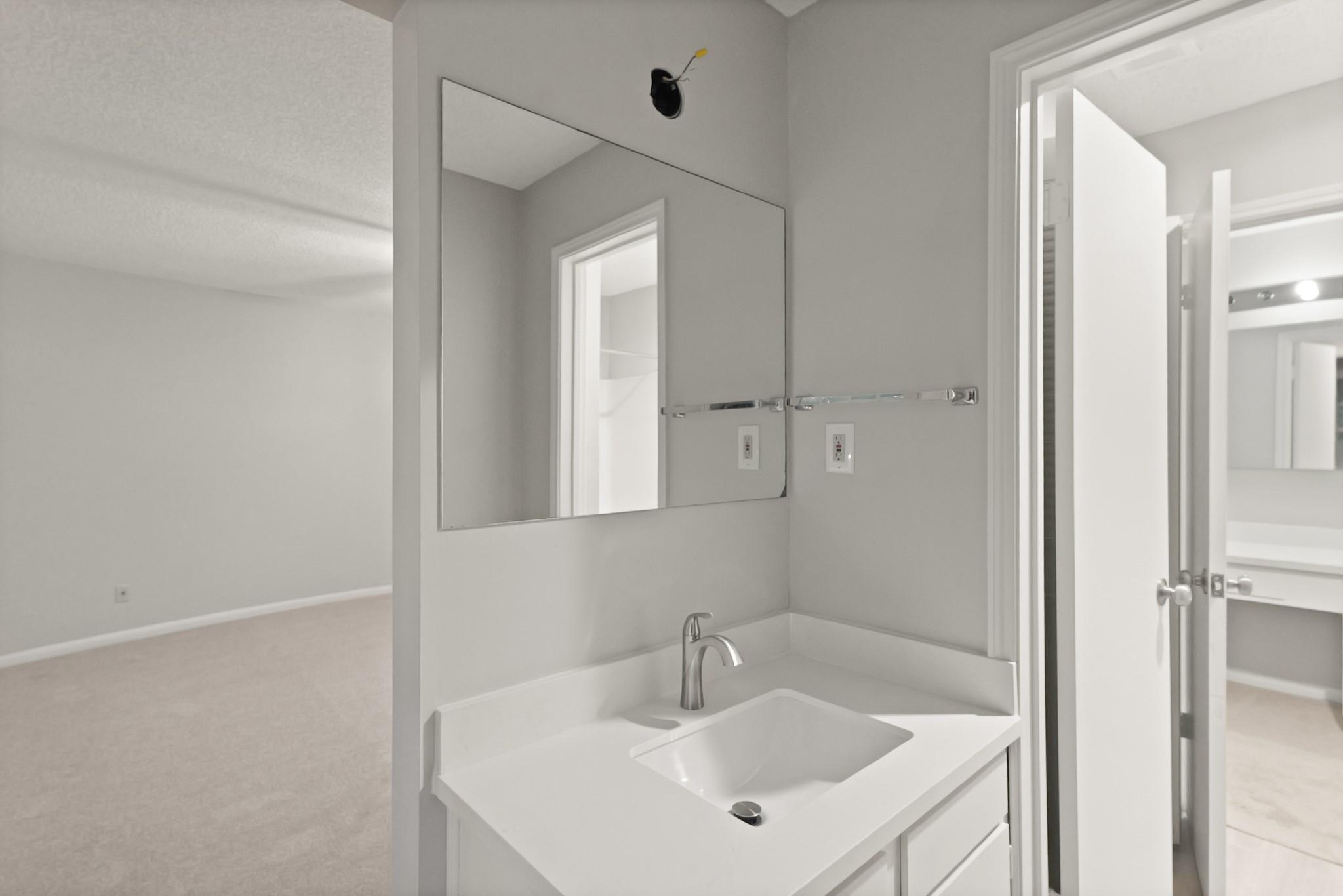 2212 Shadowdale Drive # 358