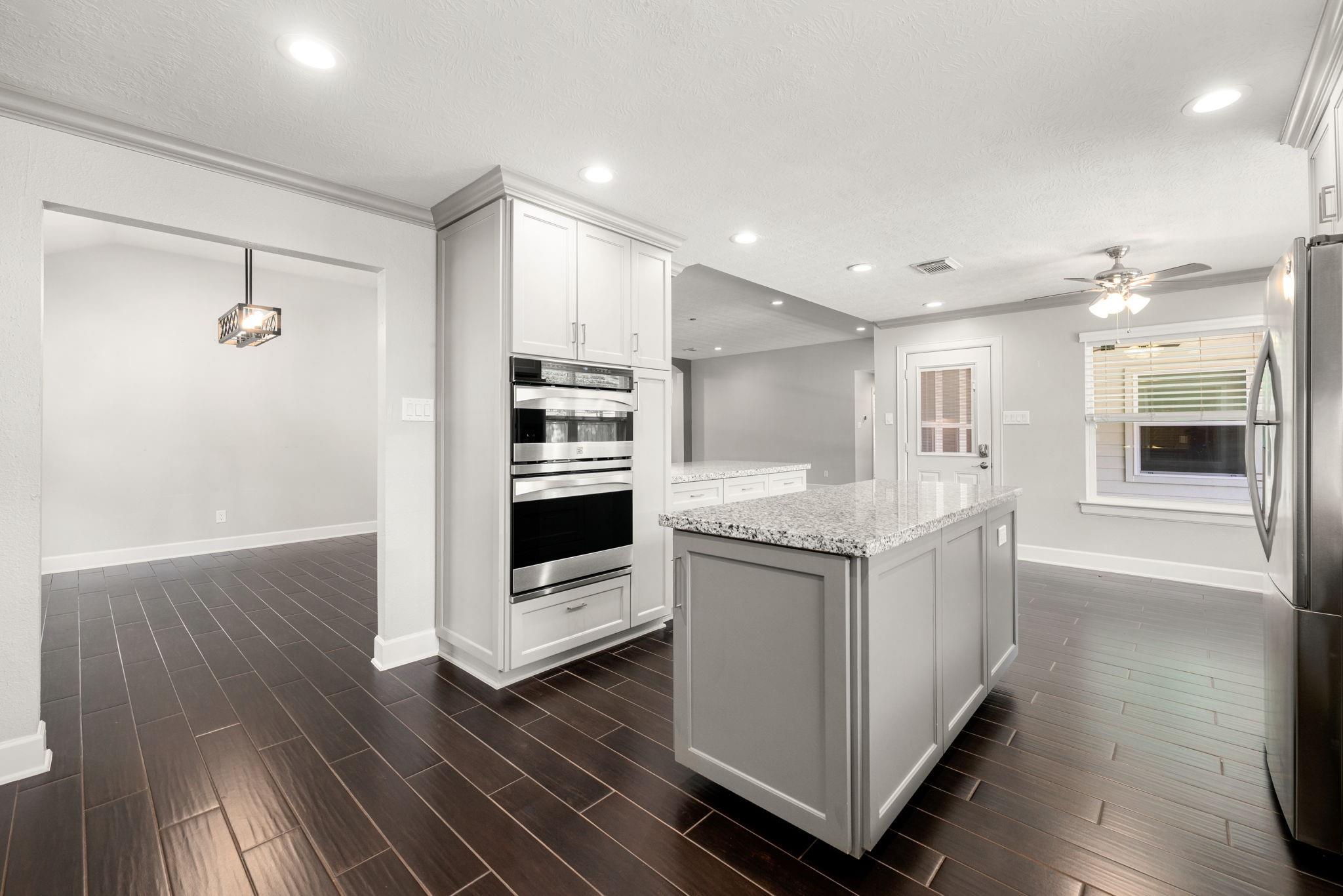 6031 Whispering Lakes Drive, Katy