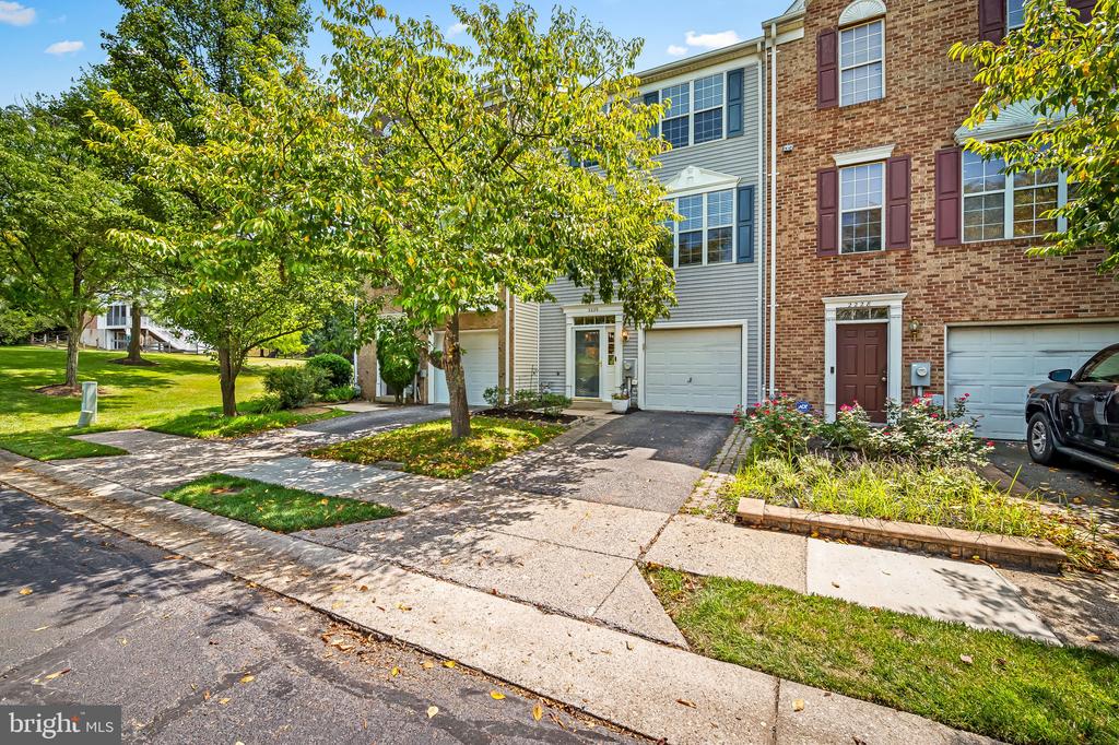 2230 Montauk Dr