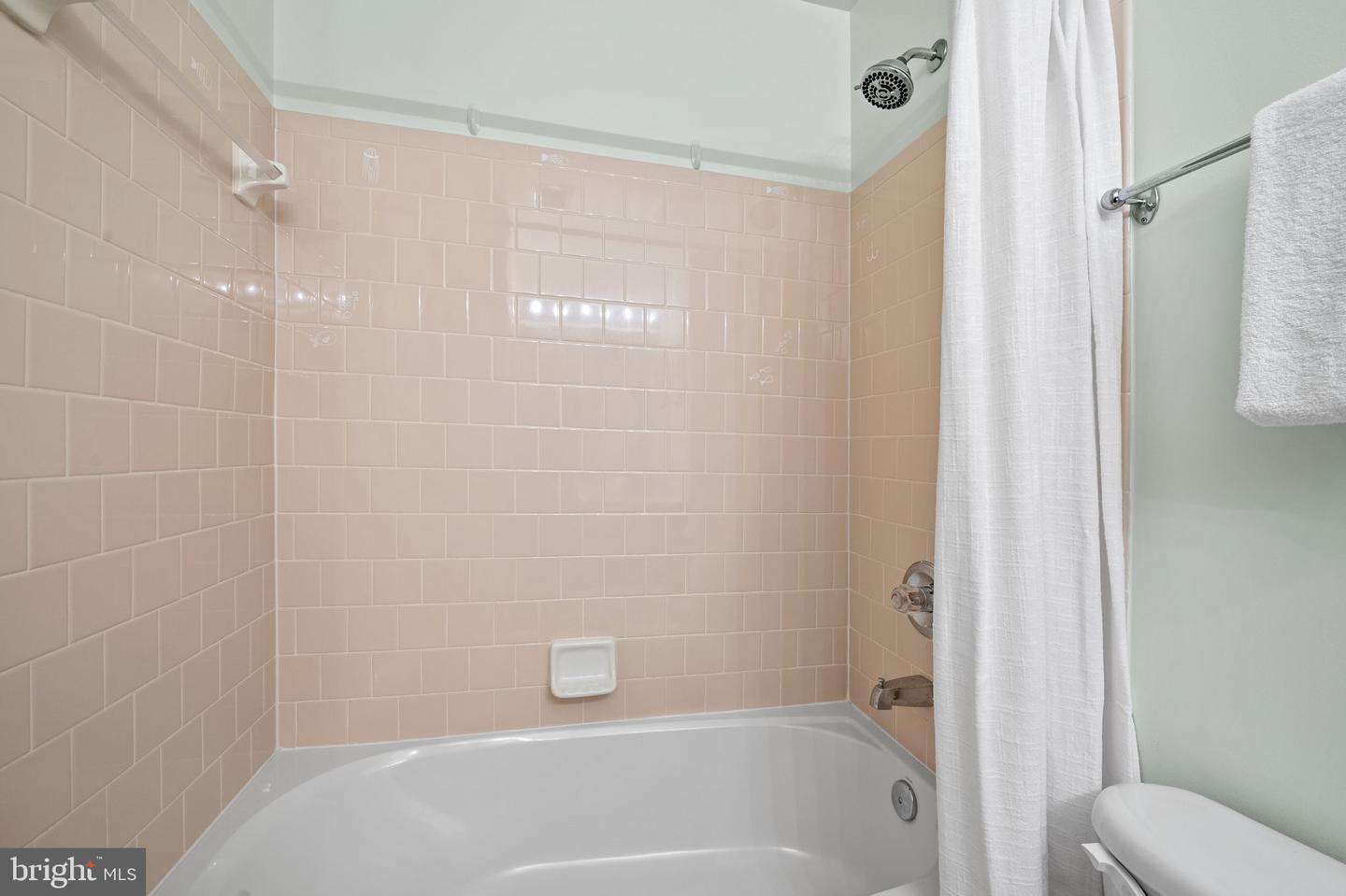 2230 Montauk Dr