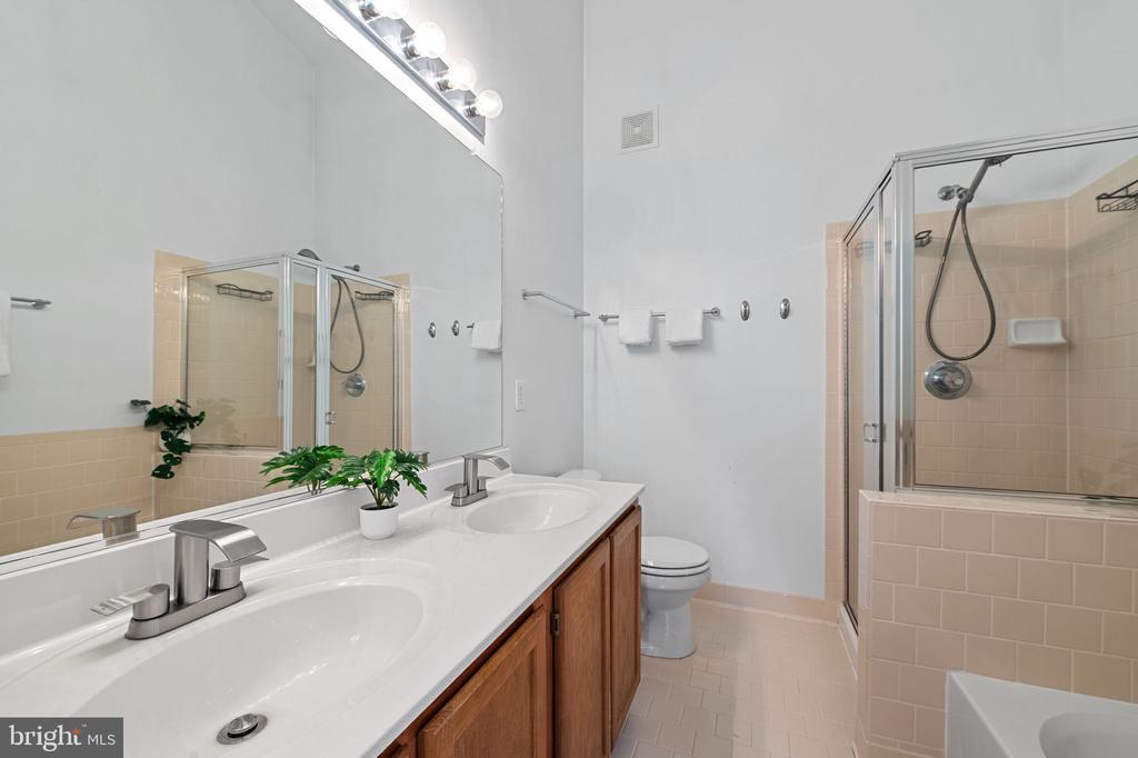 2230 Montauk Dr