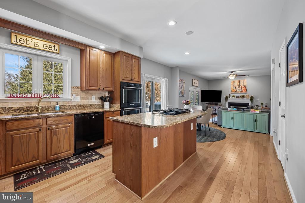 8300 HOPE POINT COURT