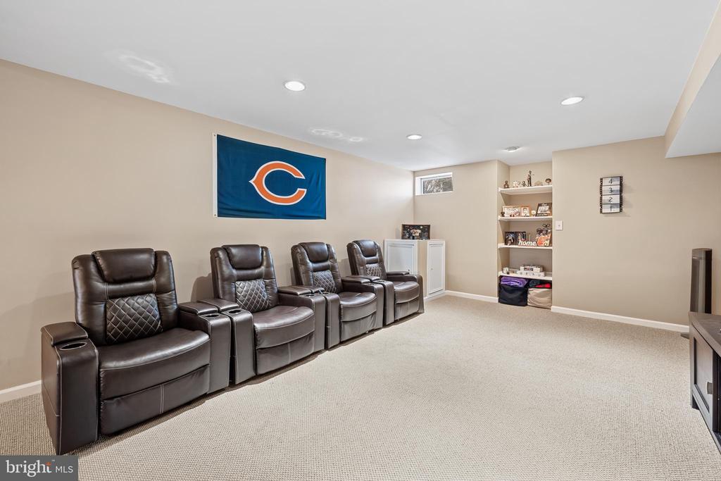 8300 HOPE POINT COURT