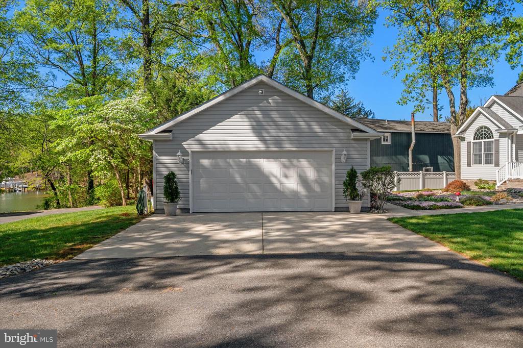 1403 MIRABLE WAY