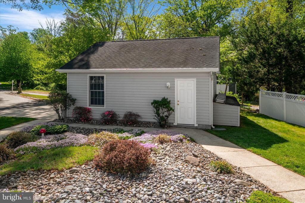 1403 MIRABLE WAY