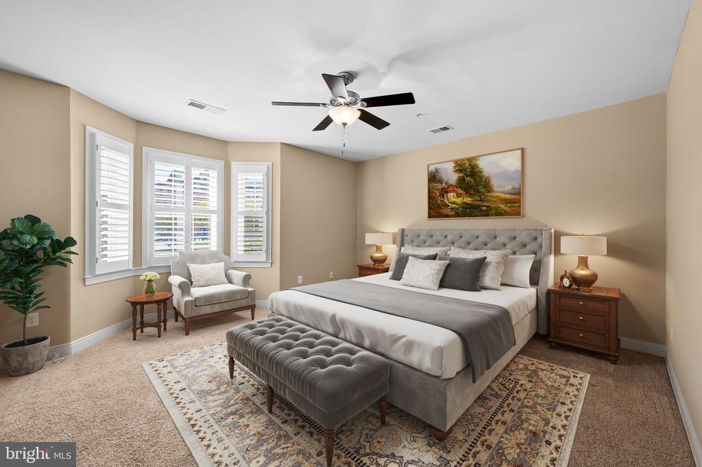 8535 VETERANS HIGHWAY Unit: 101