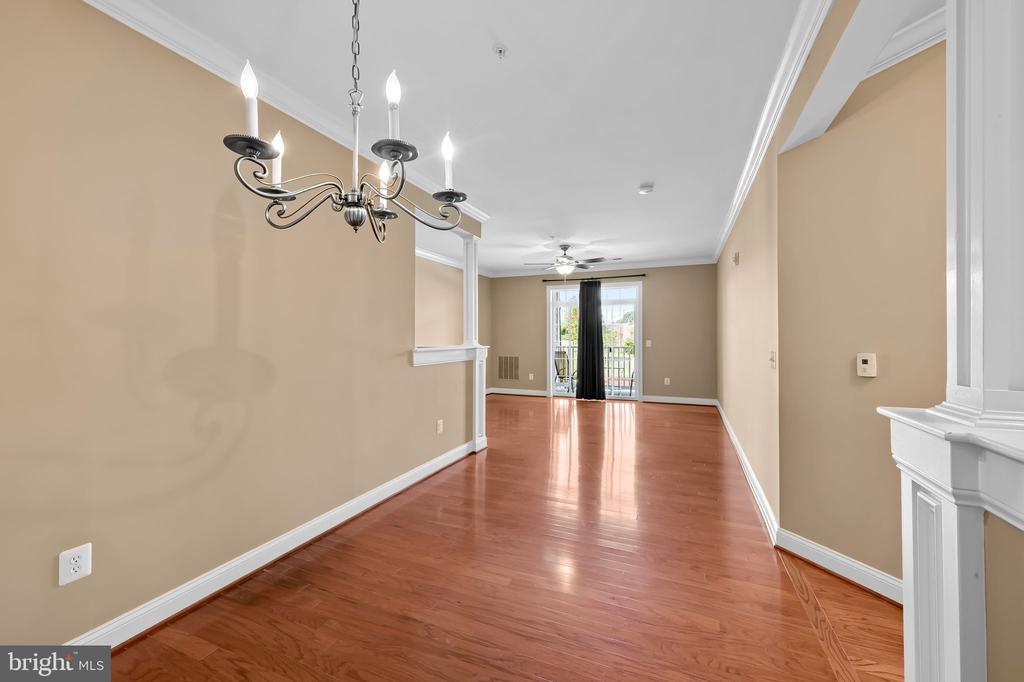 8535 VETERANS HIGHWAY Unit: 101