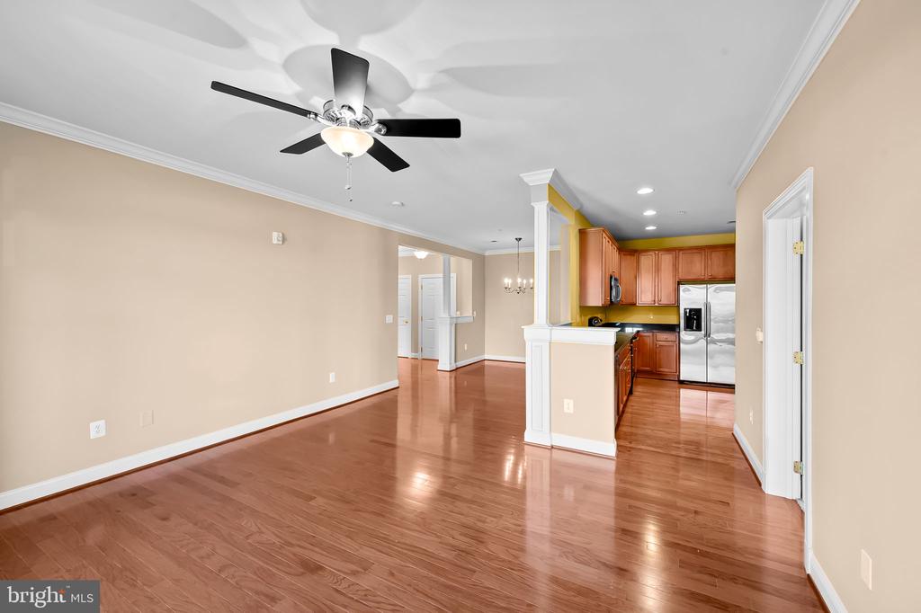 8535 VETERANS HIGHWAY Unit: 101