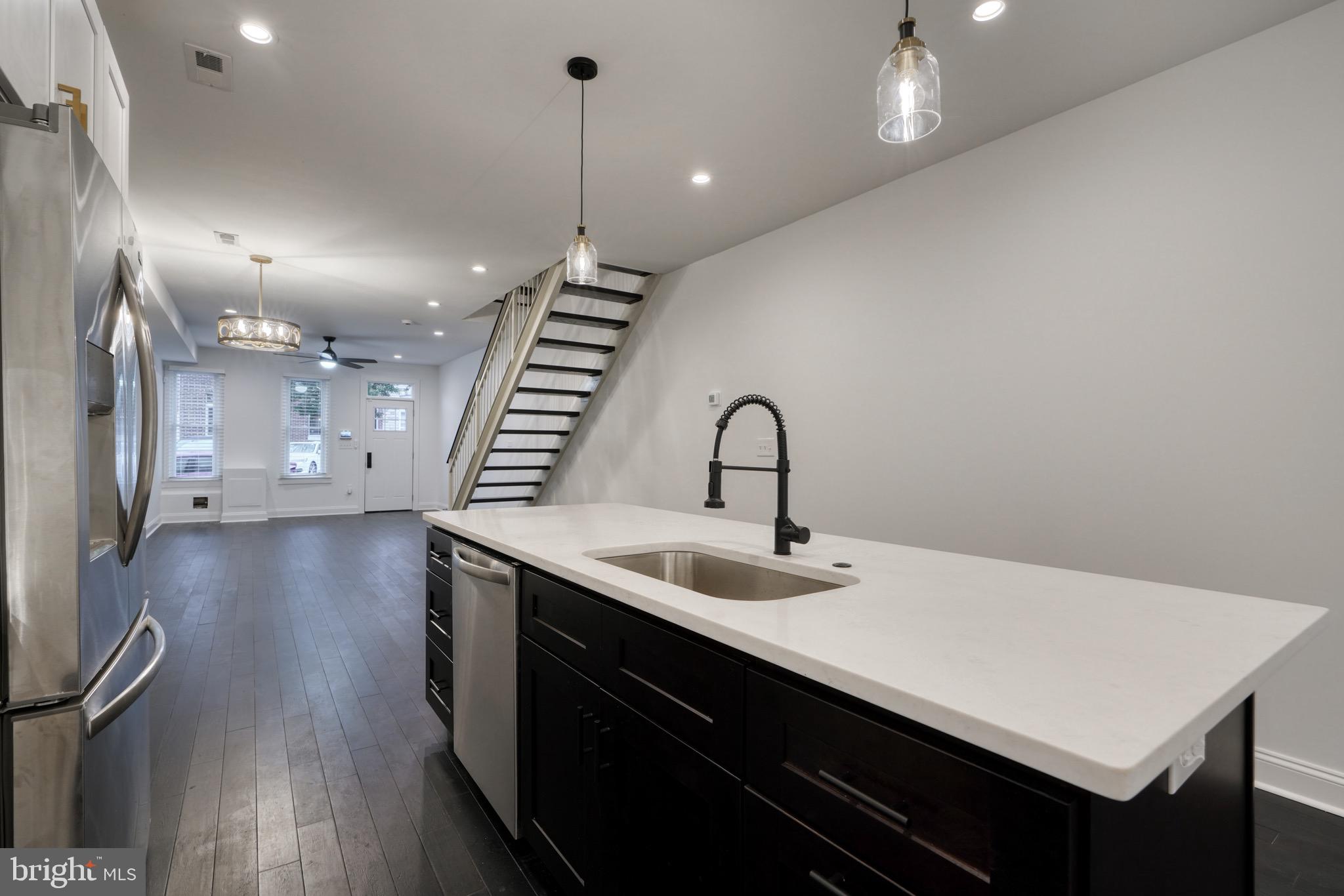 3207 Fait Ave