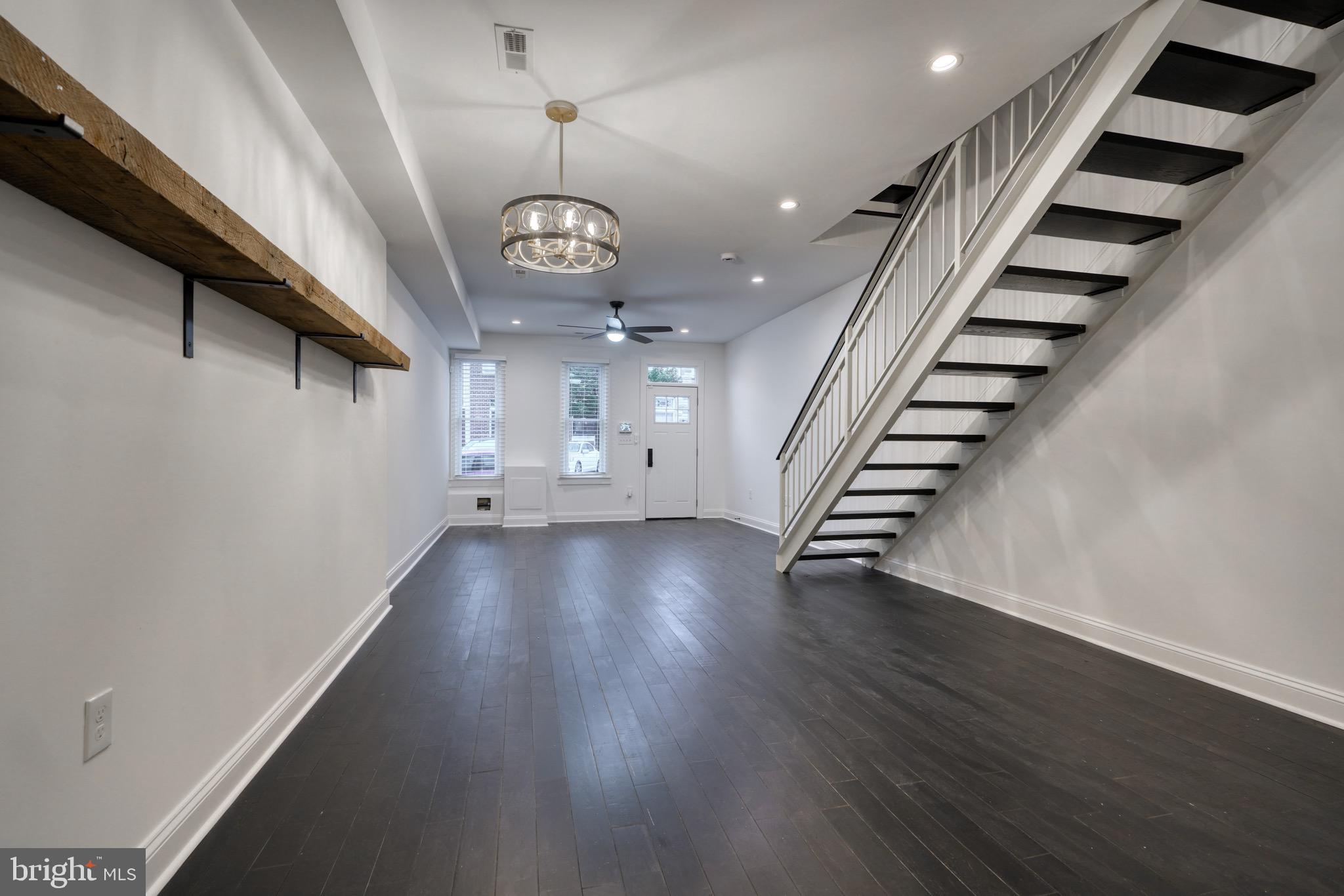 3207 Fait Ave