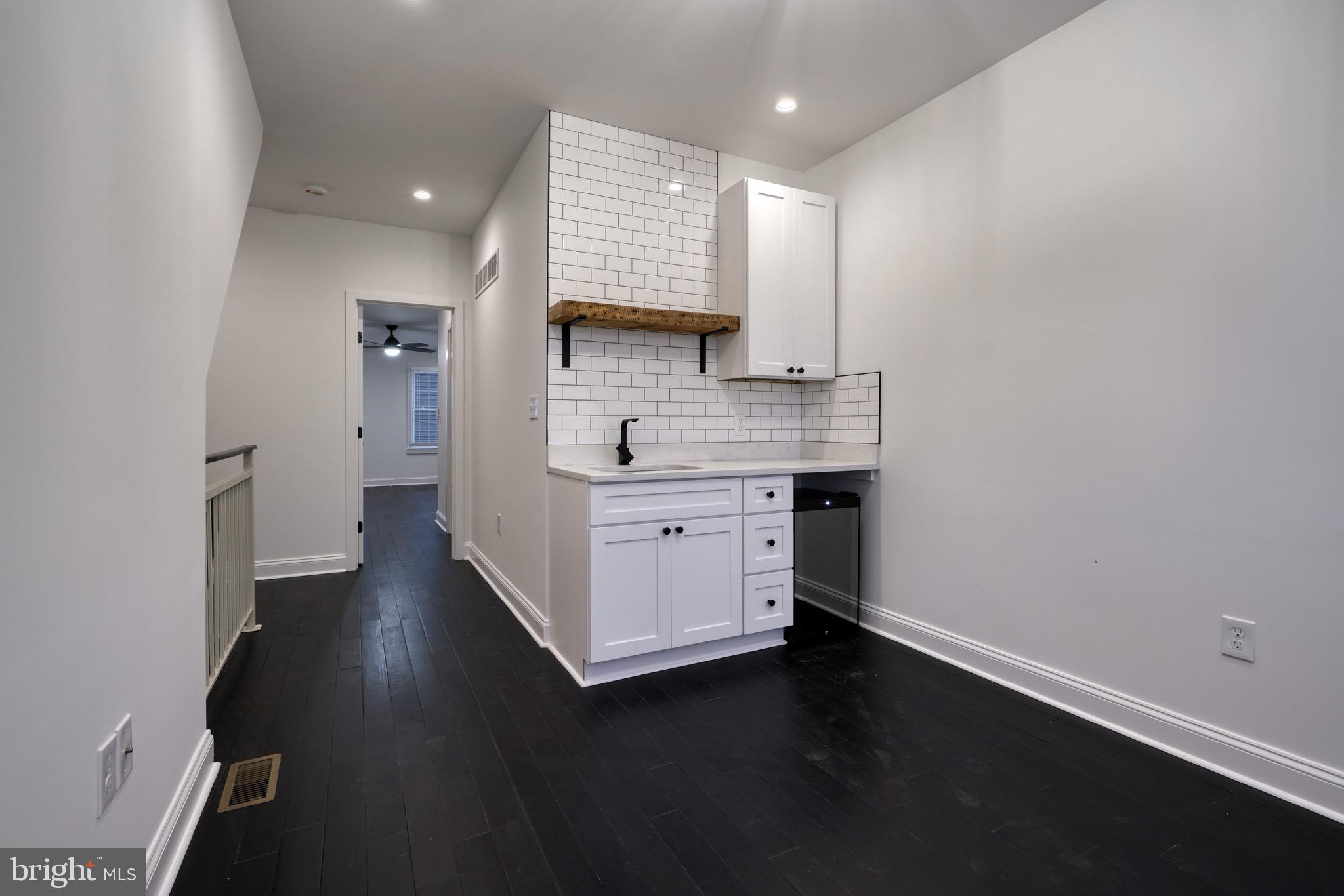 3207 Fait Ave