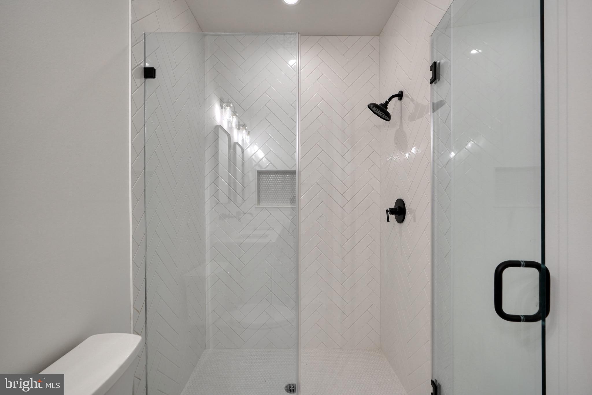 3207 Fait Ave