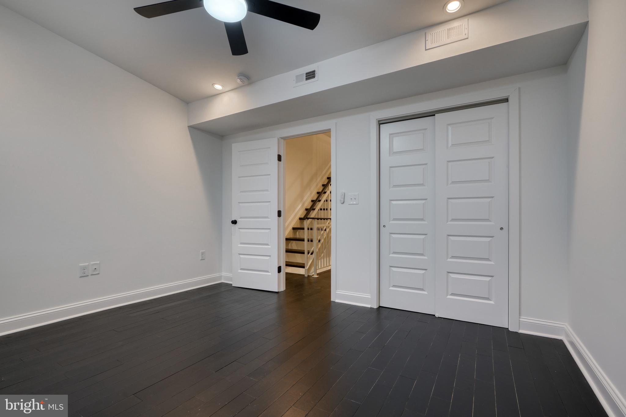3207 Fait Ave