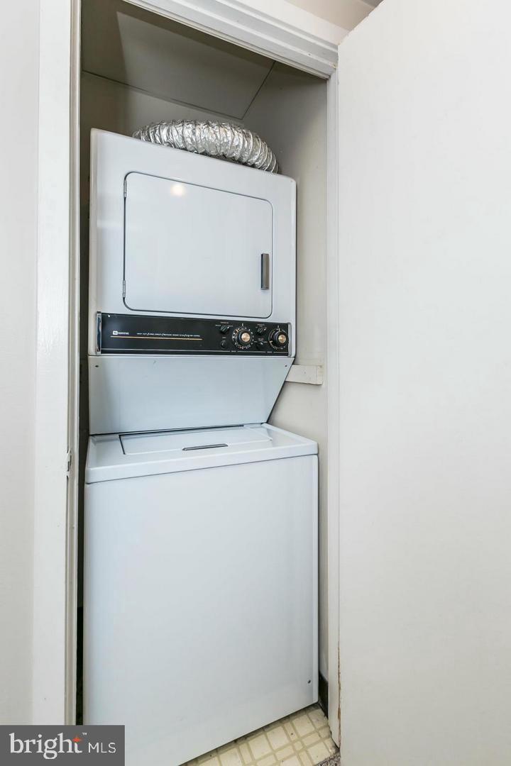 134 W BARRE STREET Unit: R 33