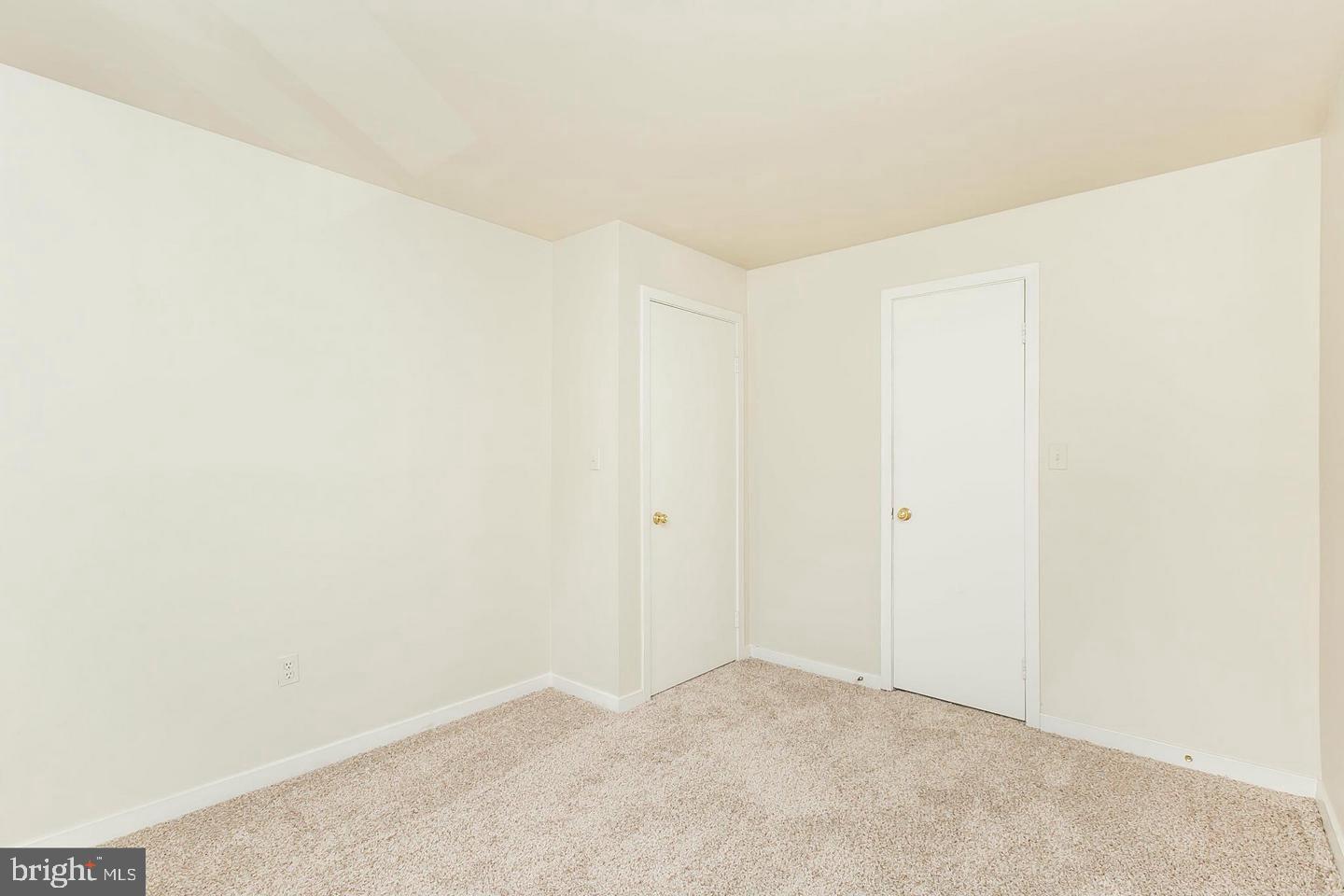 134 W BARRE STREET Unit: R 33