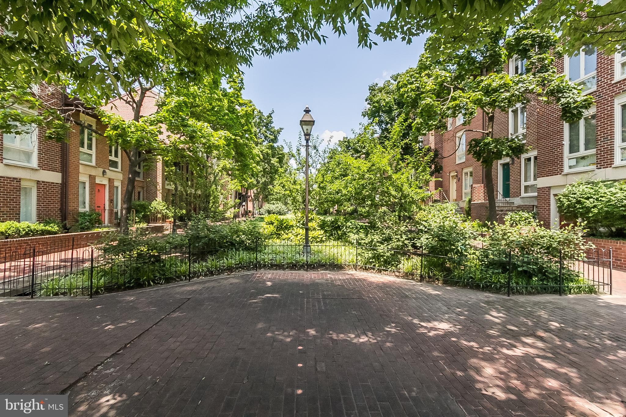 134 W BARRE STREET Unit: R 33