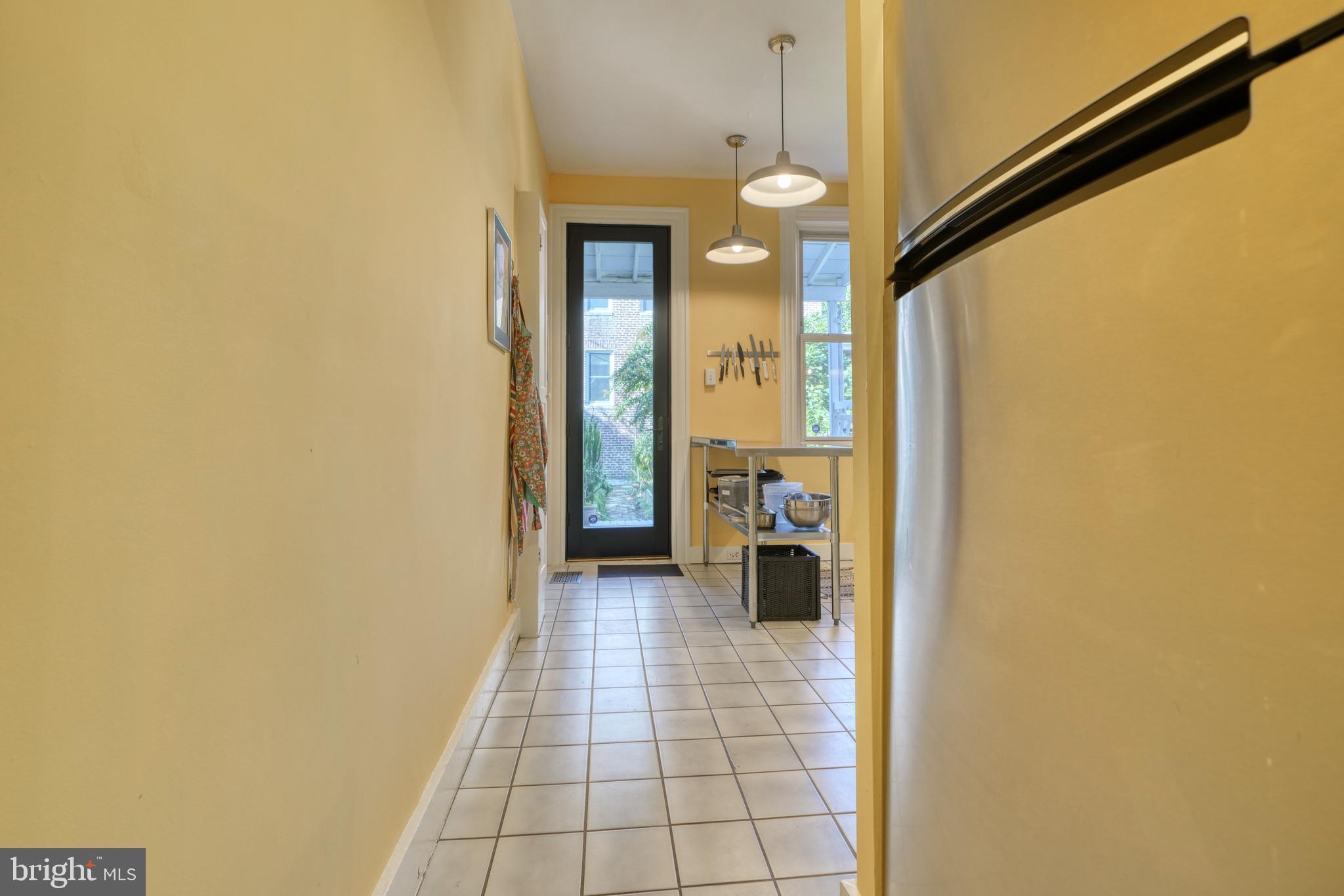 504 W 33rd STREET