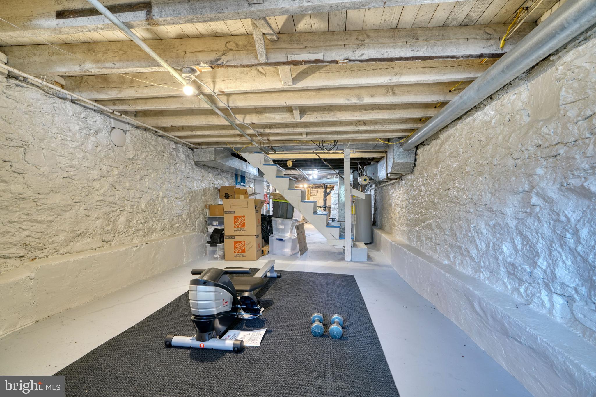 504 W 33rd STREET