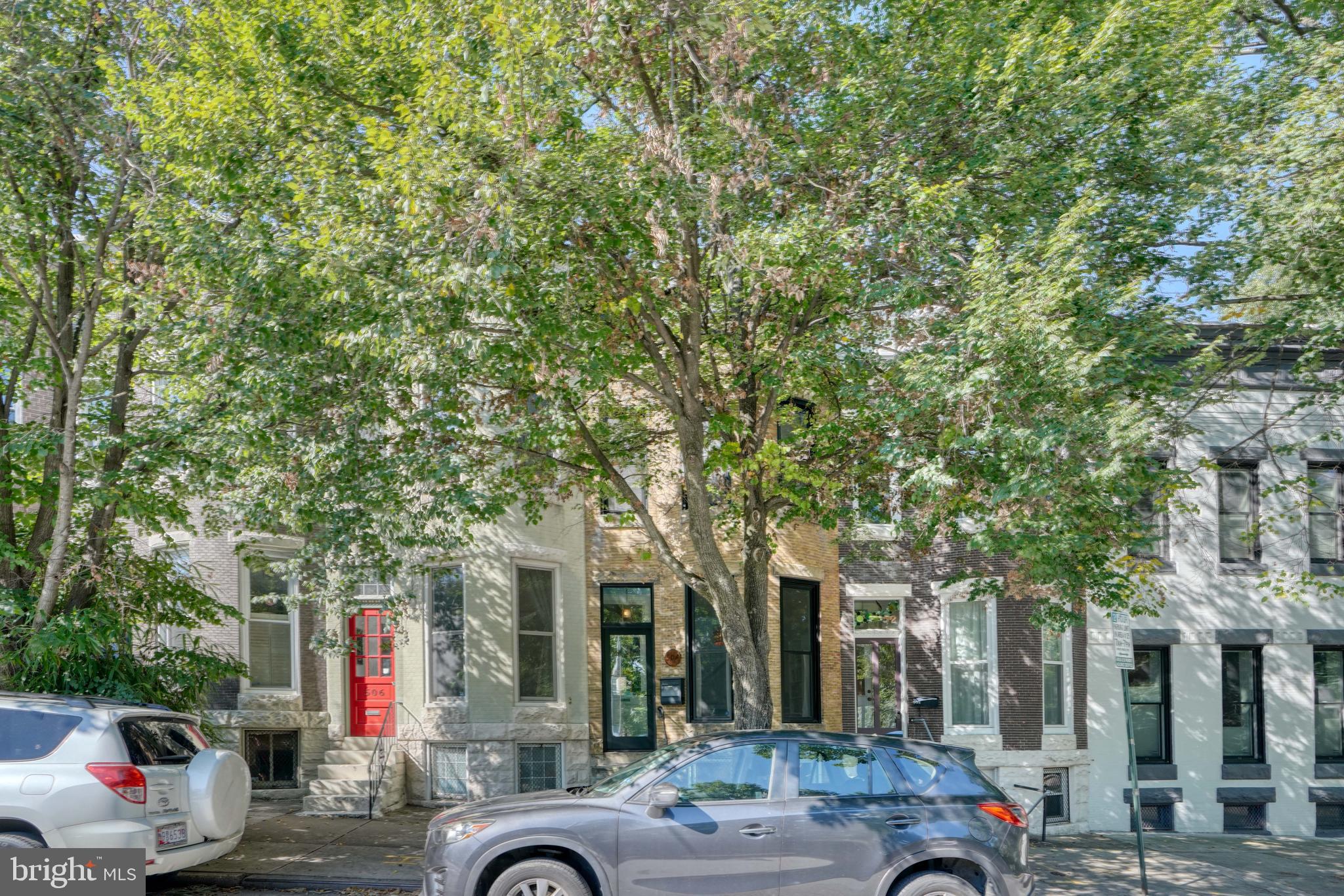 504 W 33rd STREET