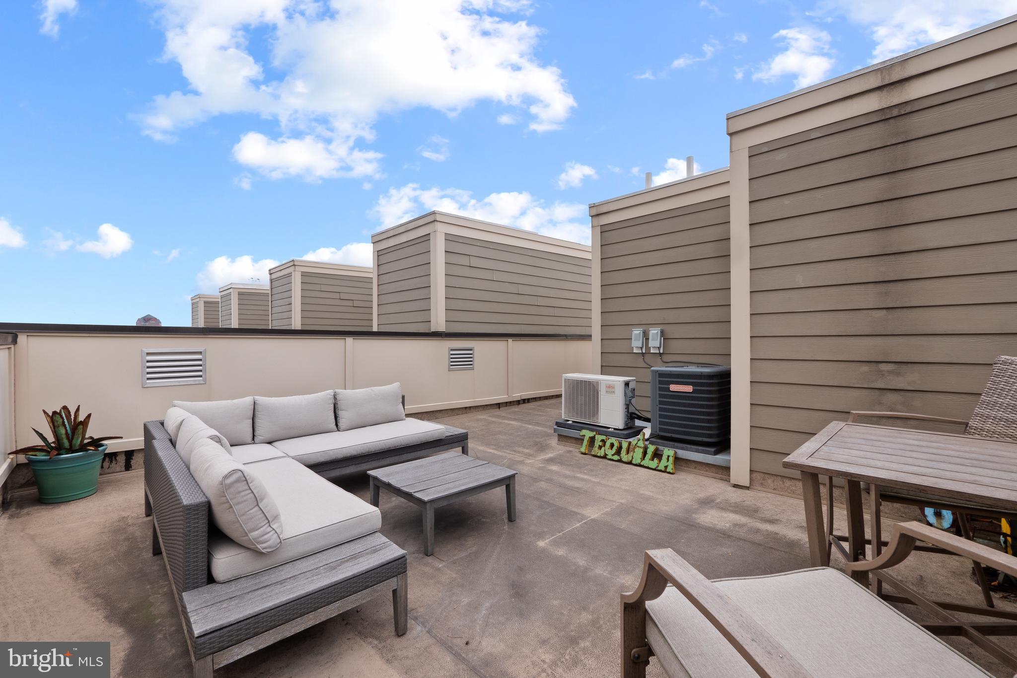 1308 Benjamin STREET