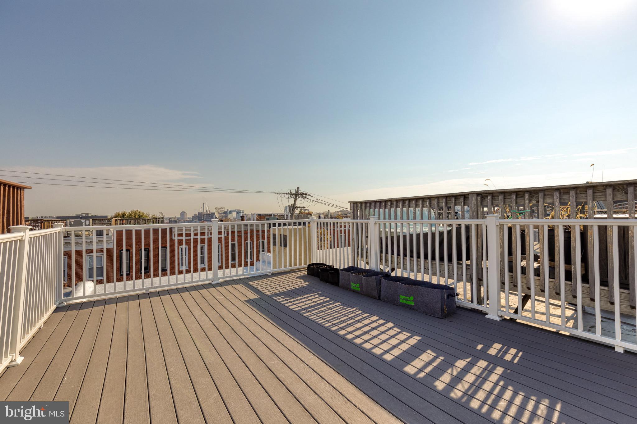 1234 Riverside AVENUE