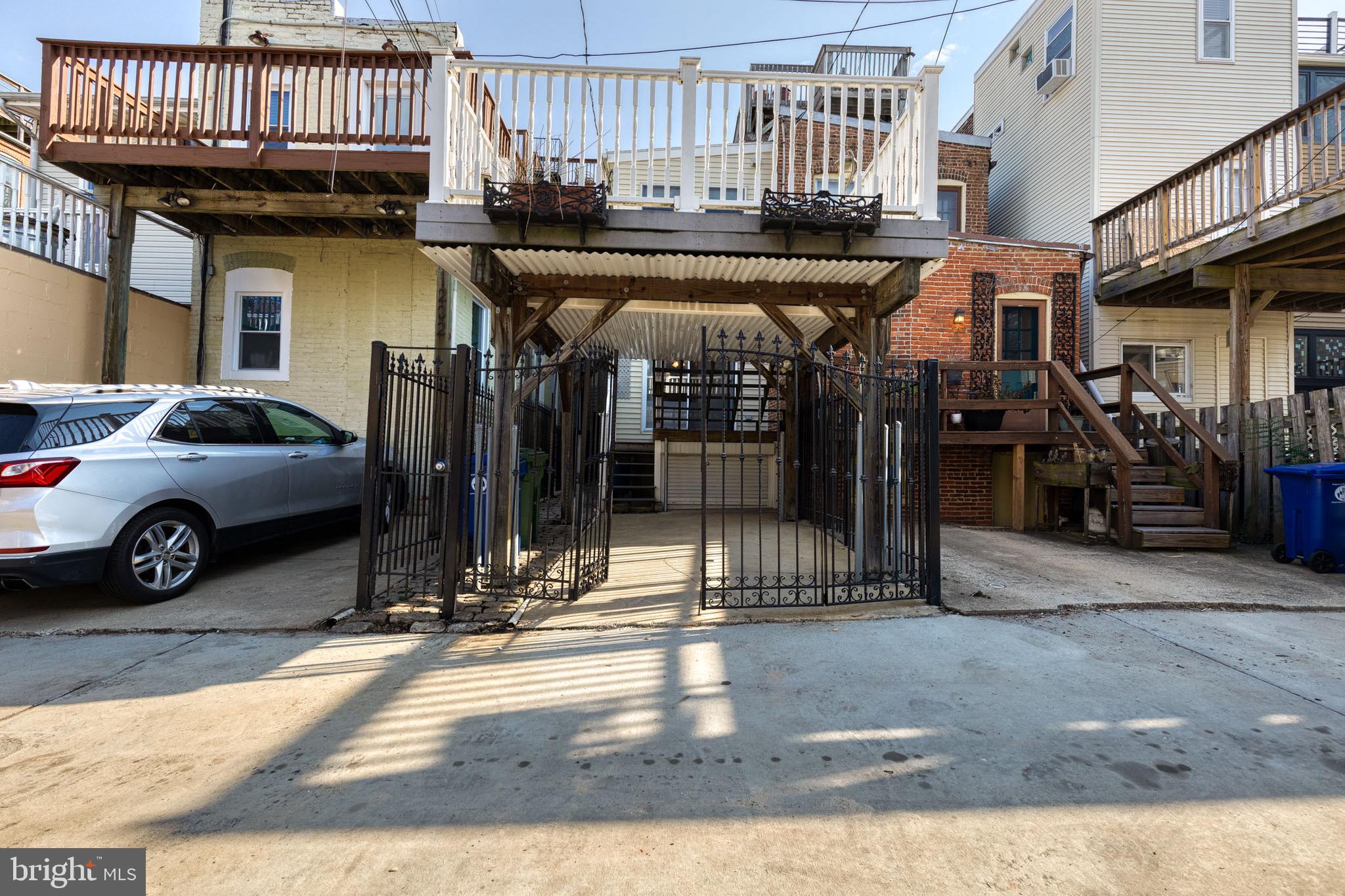 1234 Riverside AVENUE