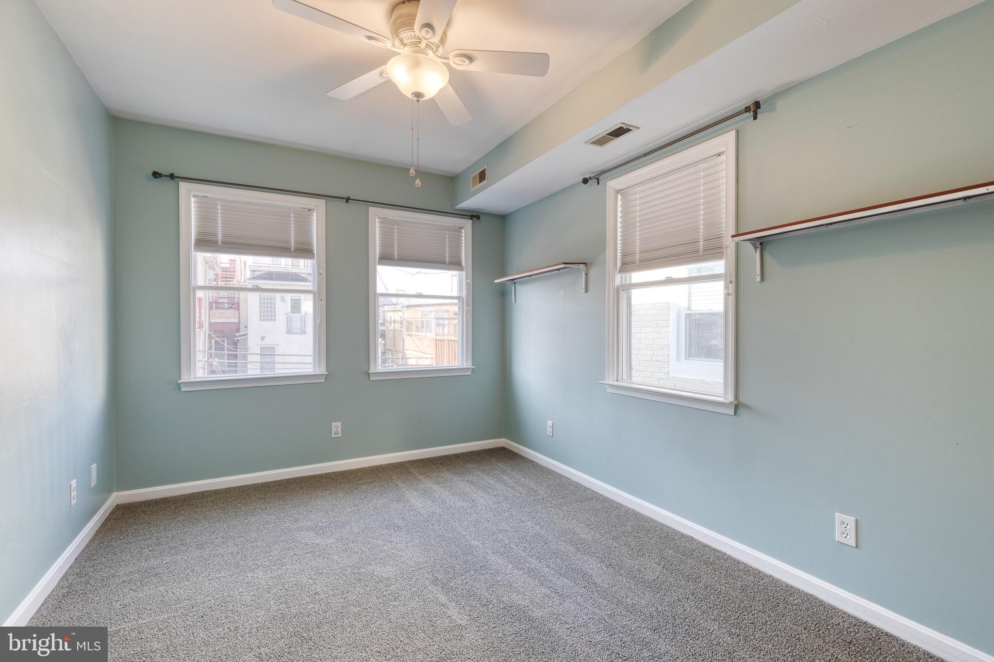 1234 Riverside AVENUE