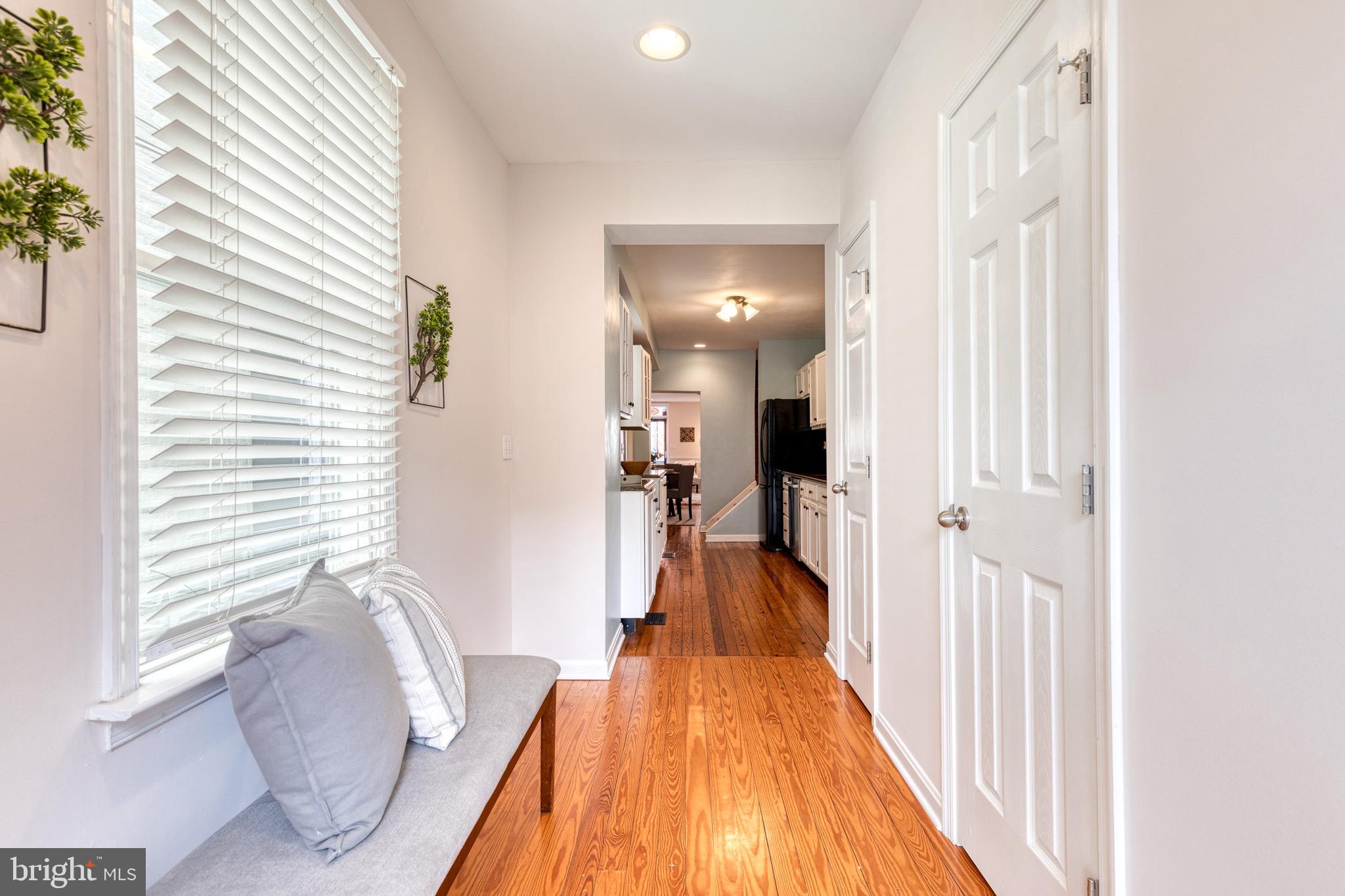 1234 Riverside AVENUE