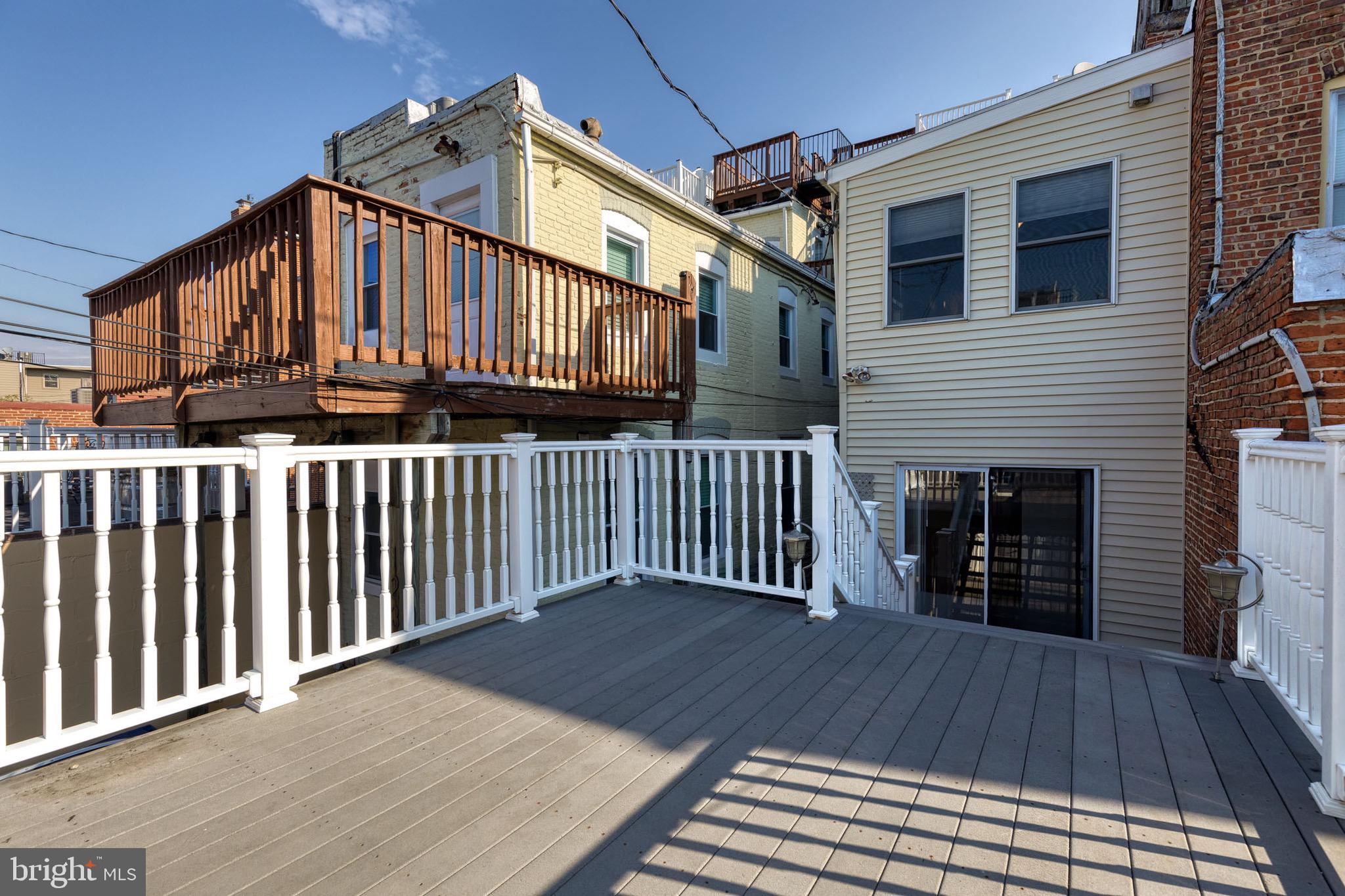 1234 Riverside AVENUE