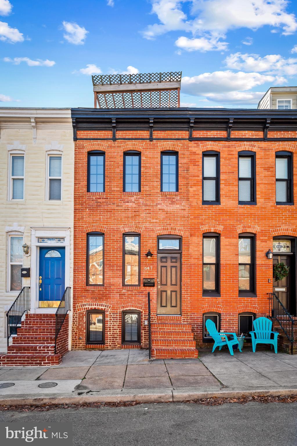 647 E Clement Street