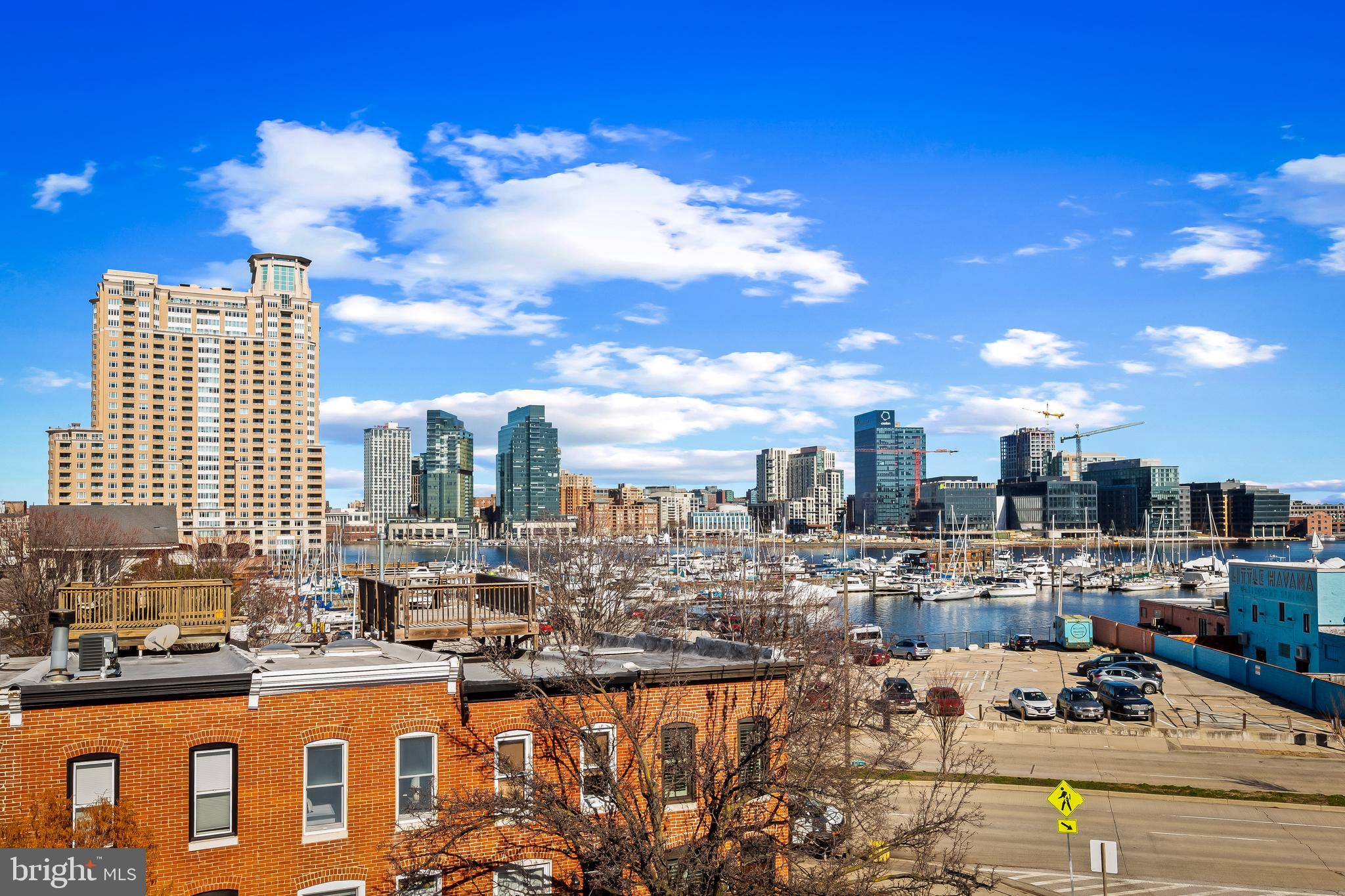 647 E Clement Street