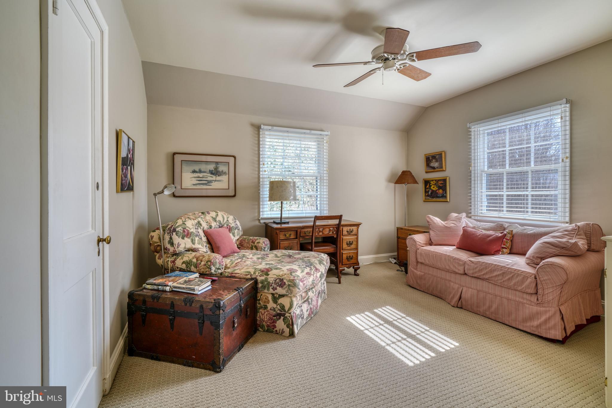 327 Broadmoor Rd