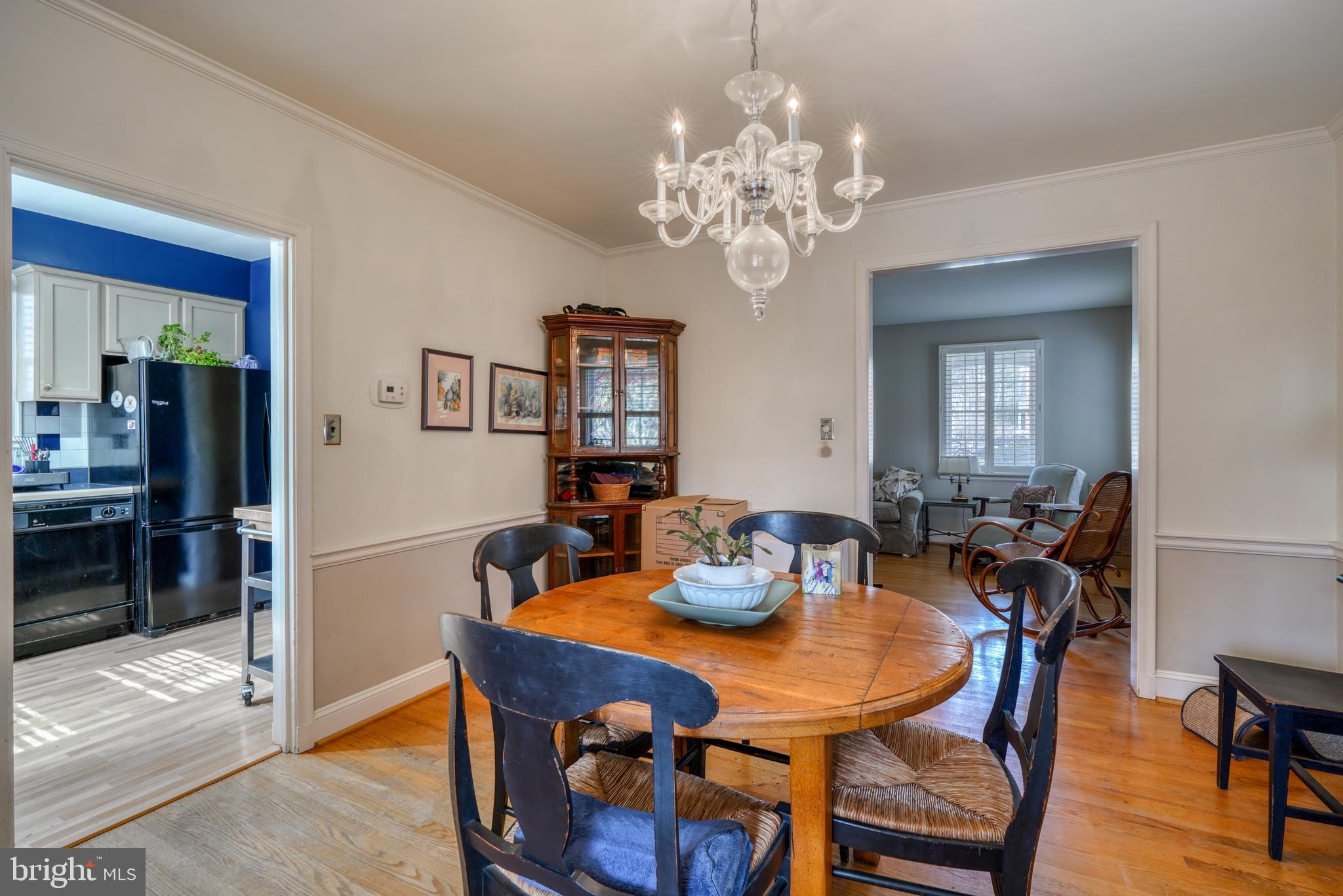 327 Broadmoor Rd