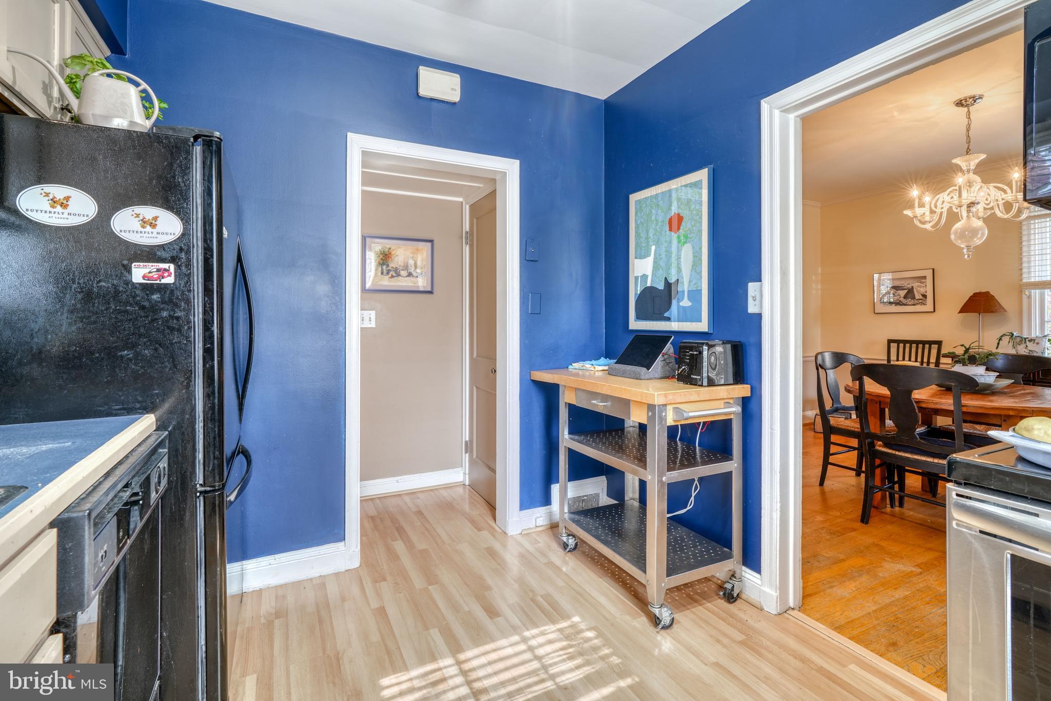 327 Broadmoor Rd