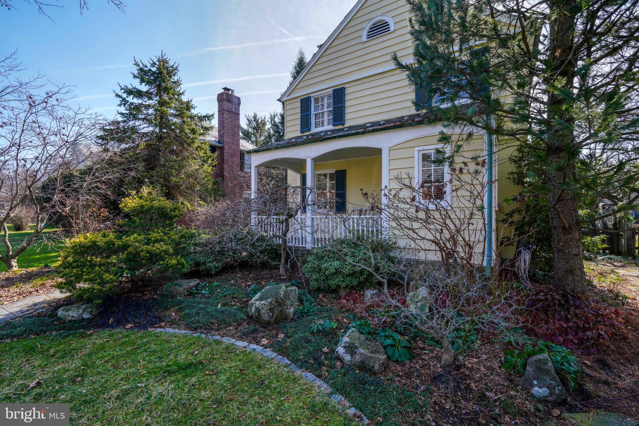 327 Broadmoor Rd